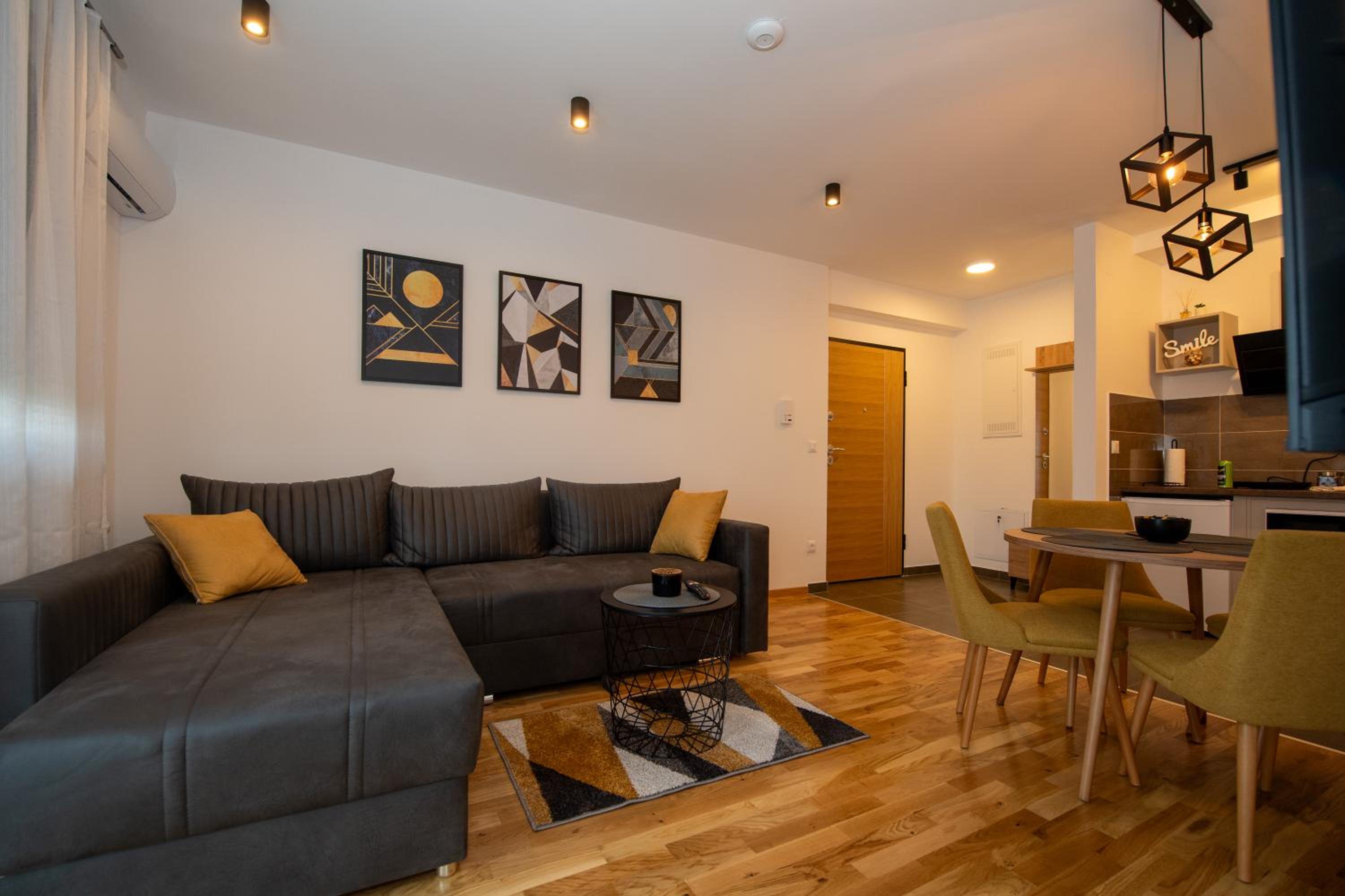 One-Bedroom Apartment