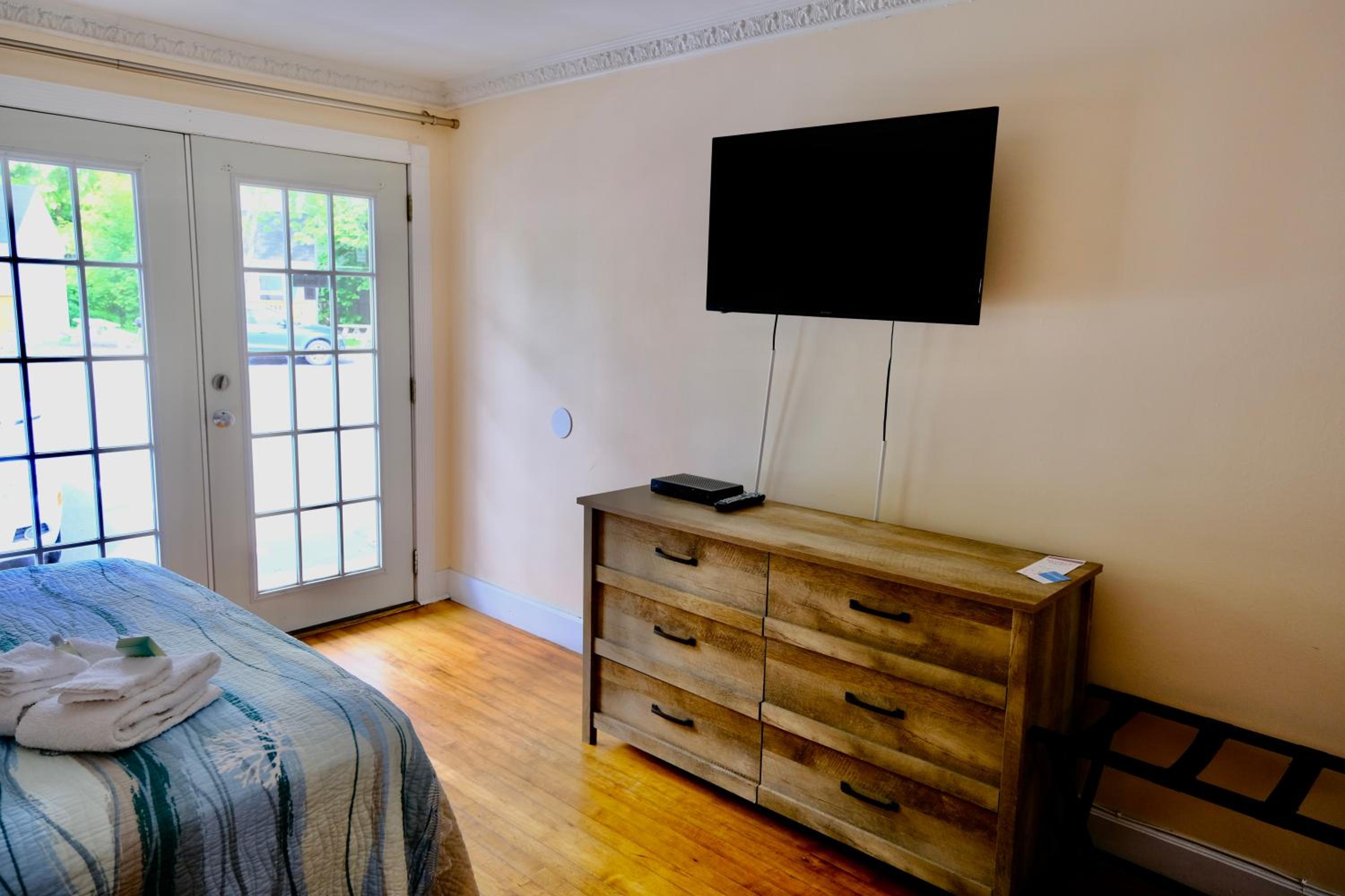 Queen Room photo 3