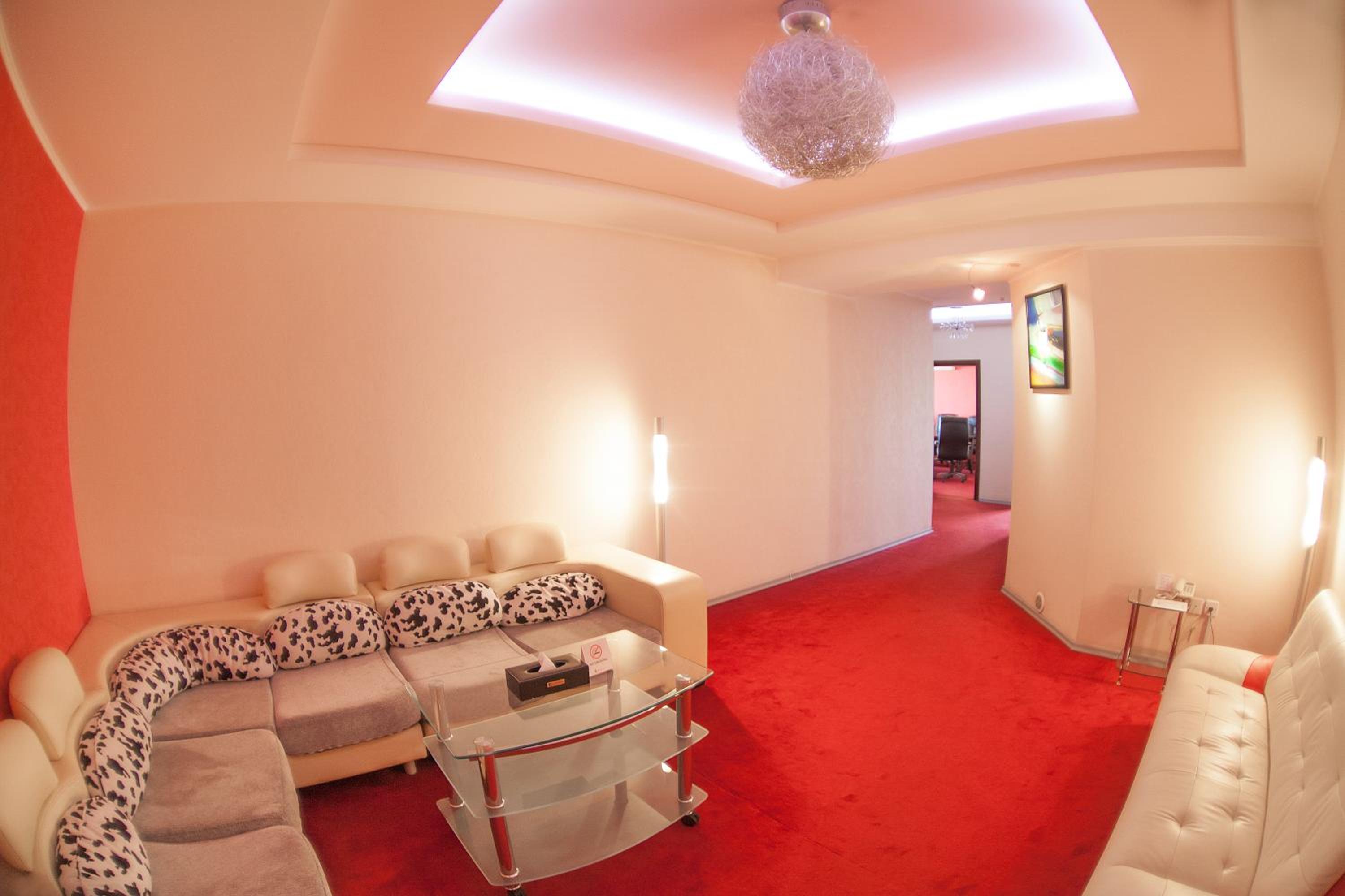 King Suite with Balcony photo 2
