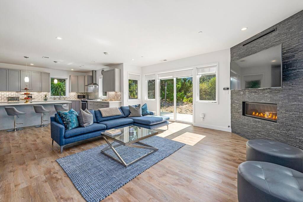 Three-Bedroom House photo 1