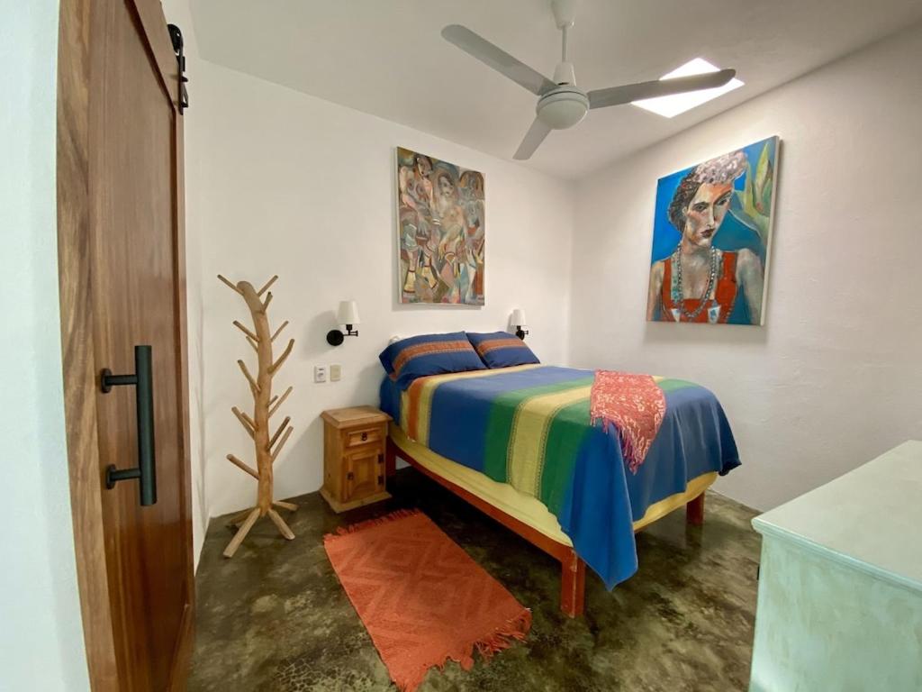 One-Bedroom Apartment photo 1