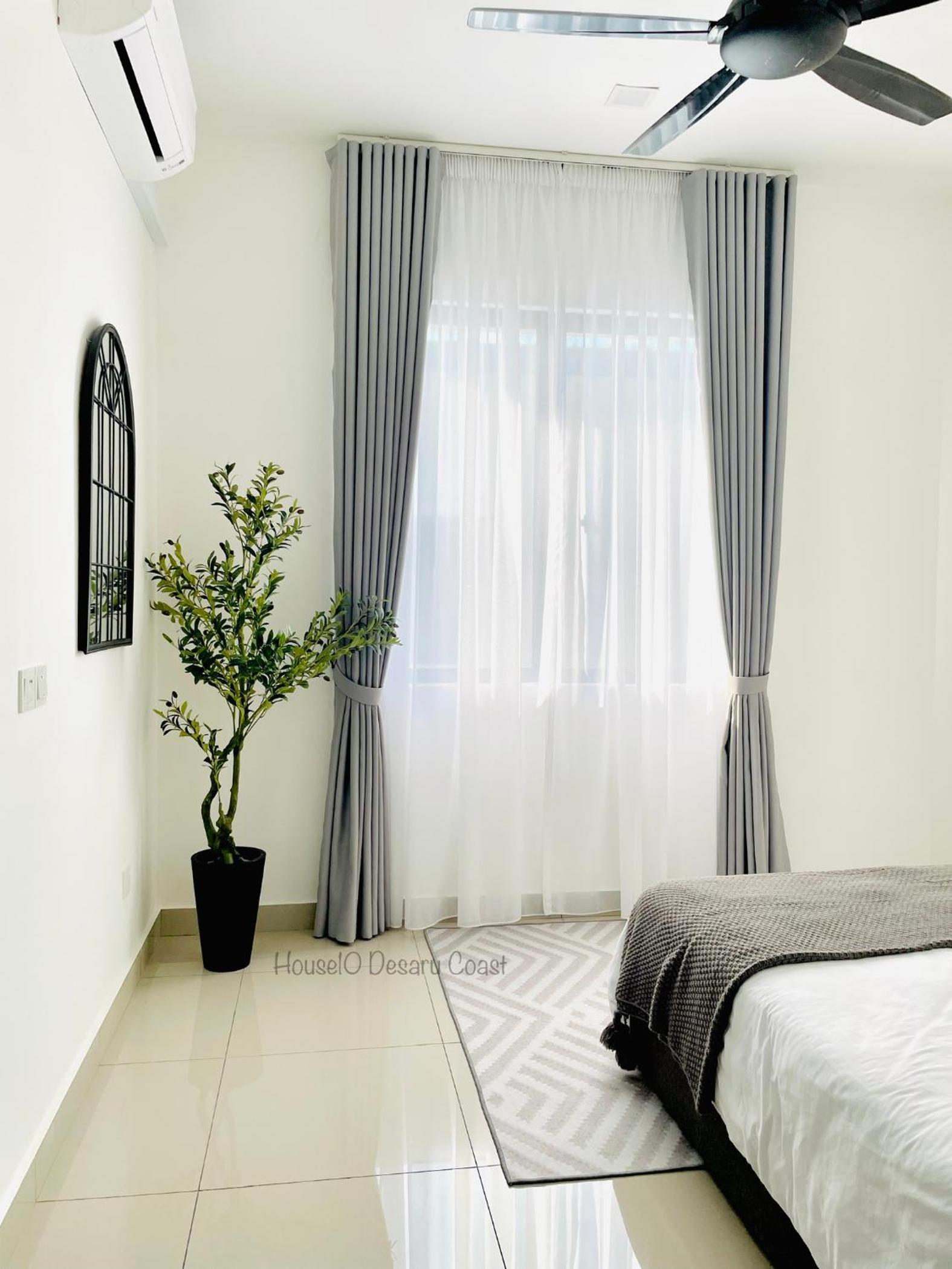 Four-Bedroom House photo 2