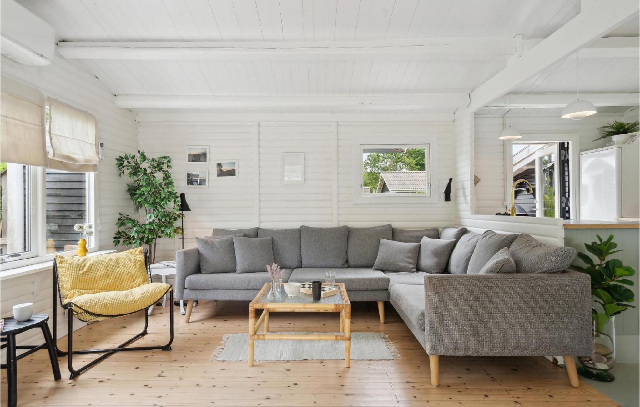 Three-Bedroom Vacation Home  photo 1
