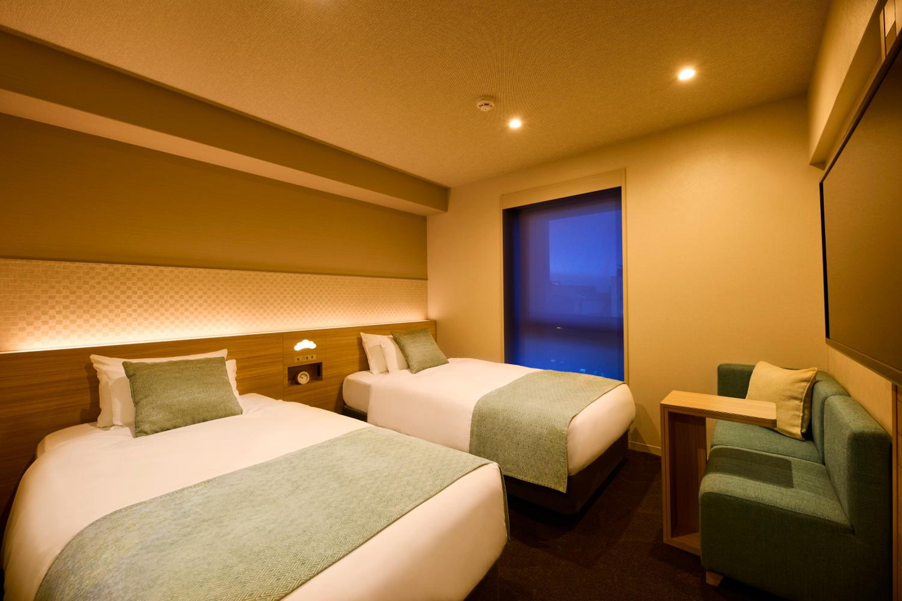 Standard Twin Room - Photo 3