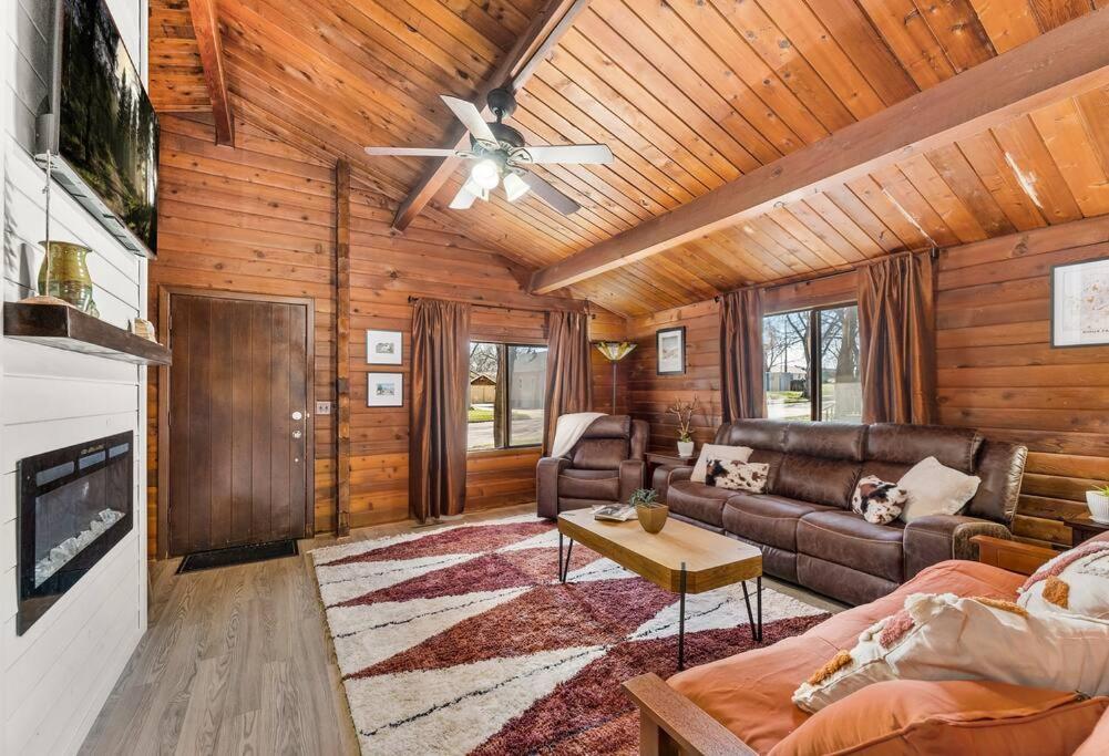 Two-Bedroom House photo 1
