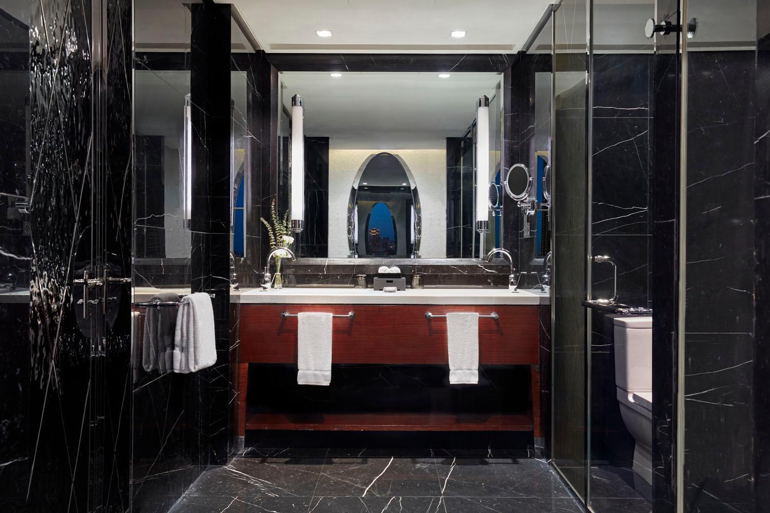Metropolitan Suite with City View photo 3