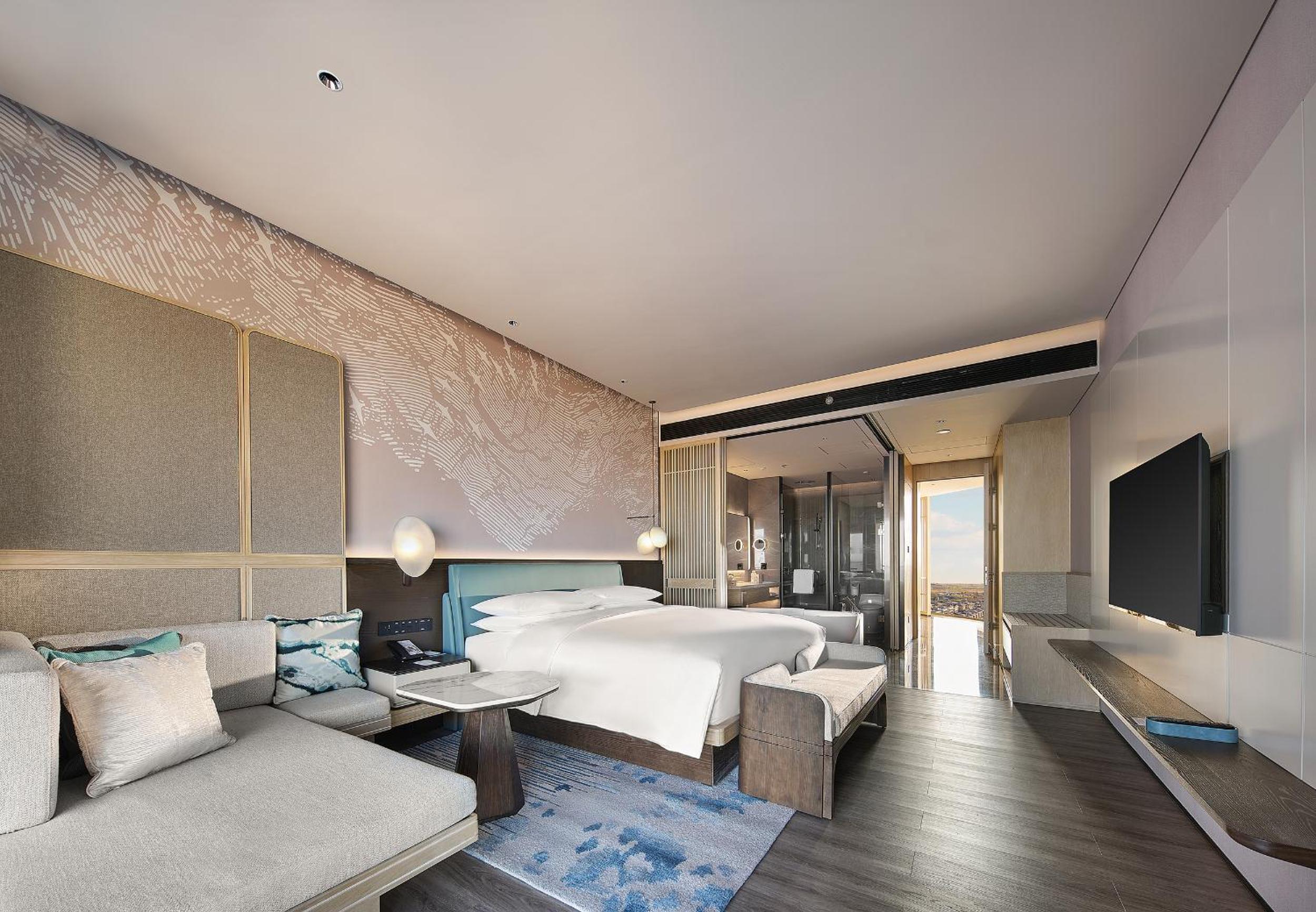 King Suite with Balcony and Ocean View - Photo 1