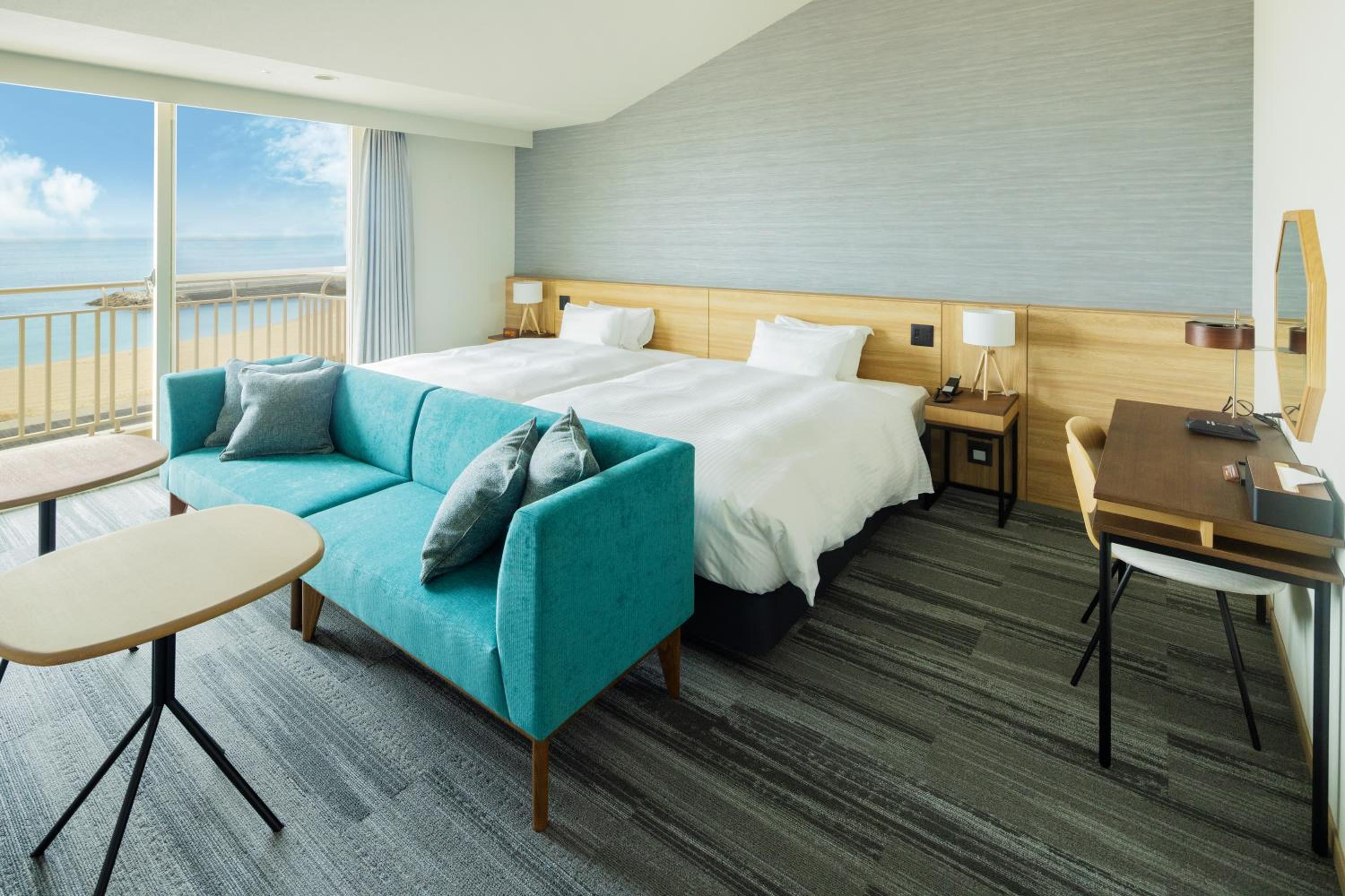 Deluxe Twin Room with Sea View - Photo 3