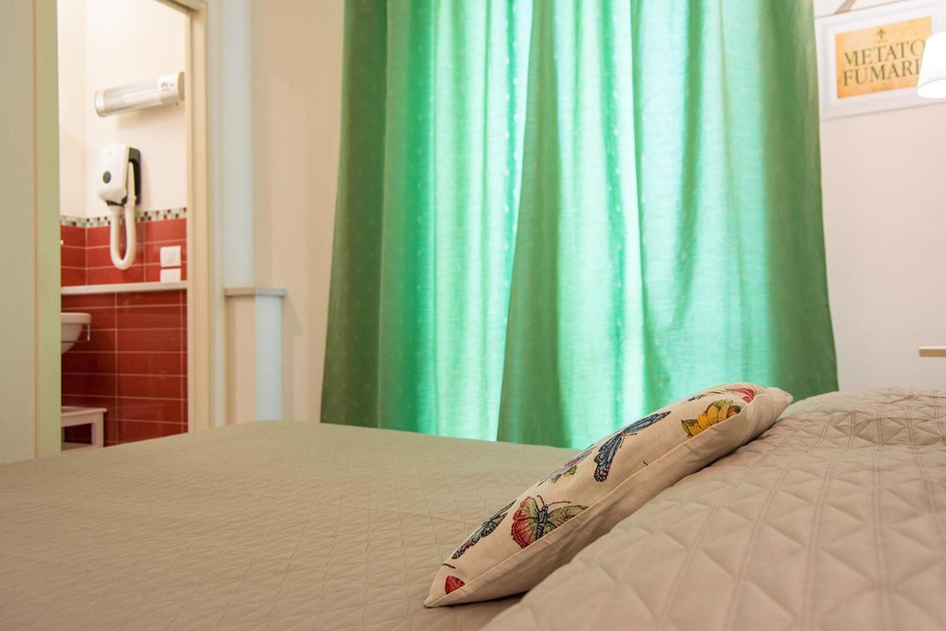 King Room with Balcony photo 2