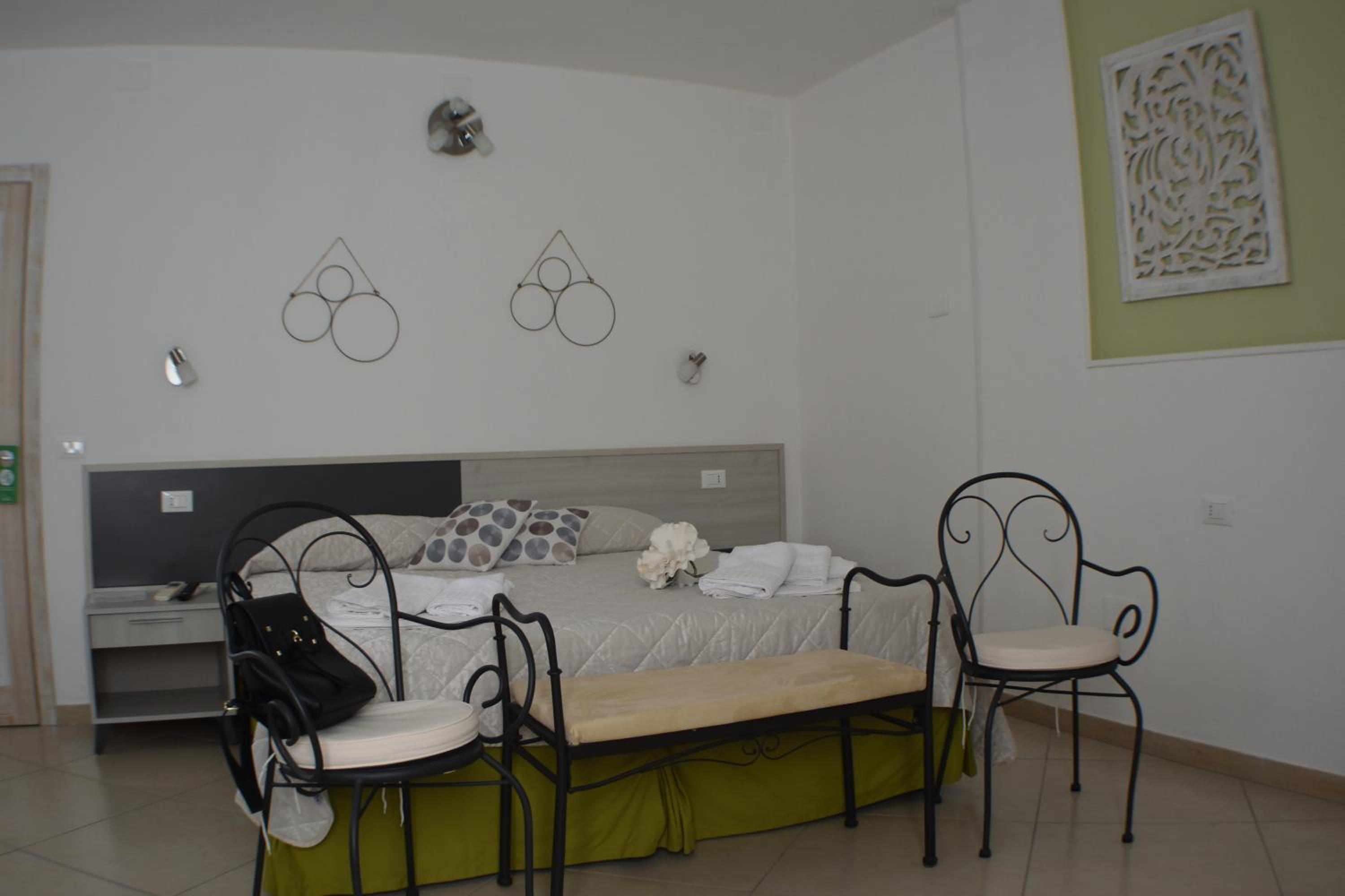Deluxe Double or Twin Room with Balcony photo 3