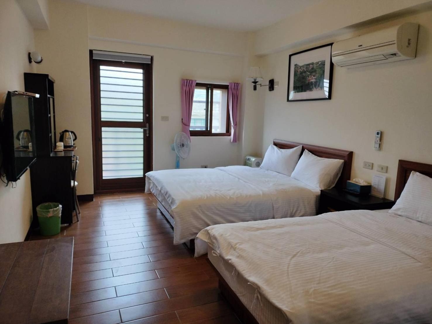 Standard Double or Twin Room with Sea View photo 1
