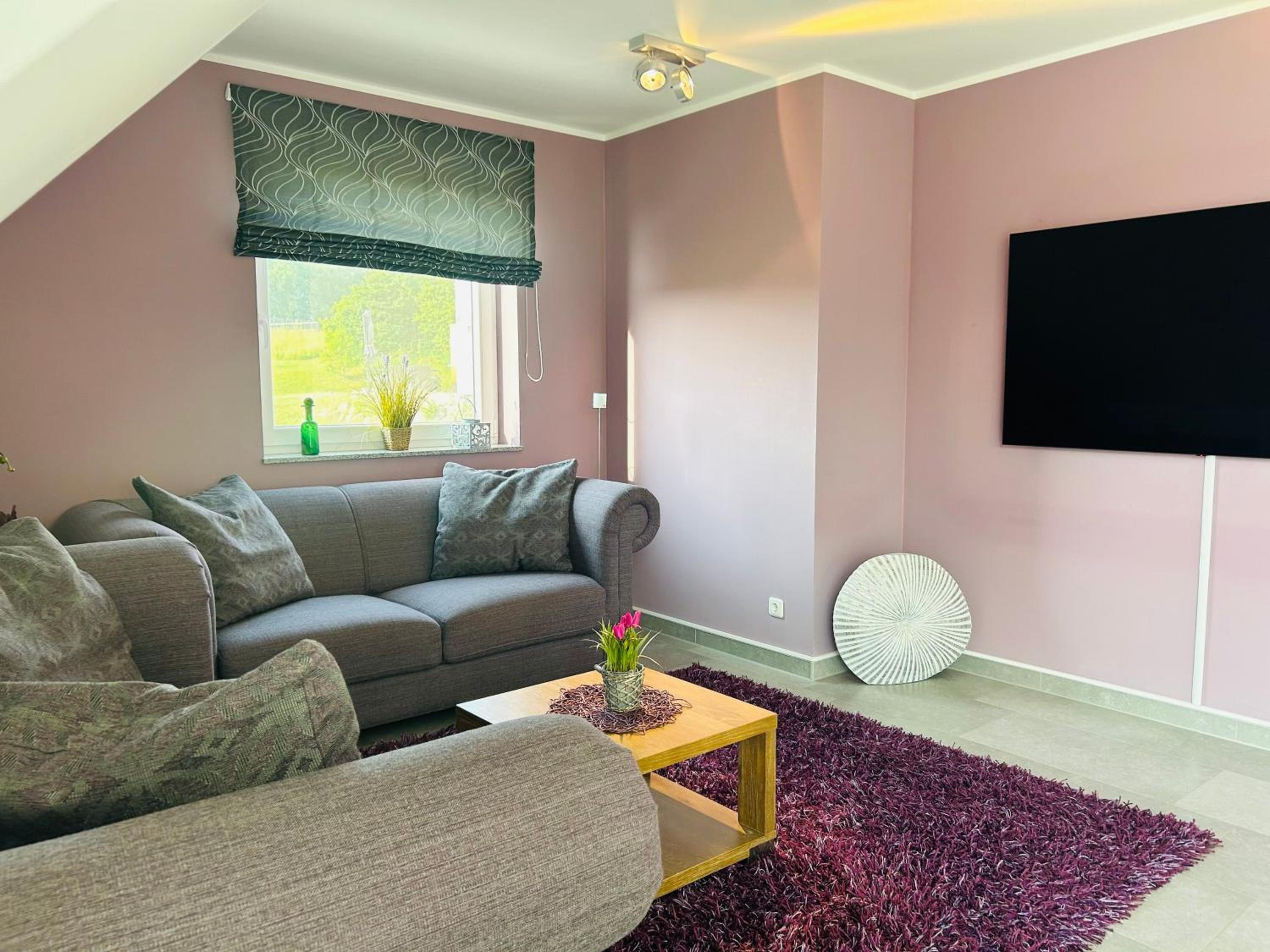 Two-Bedroom Apartment with Balcony and Terrace photo 3
