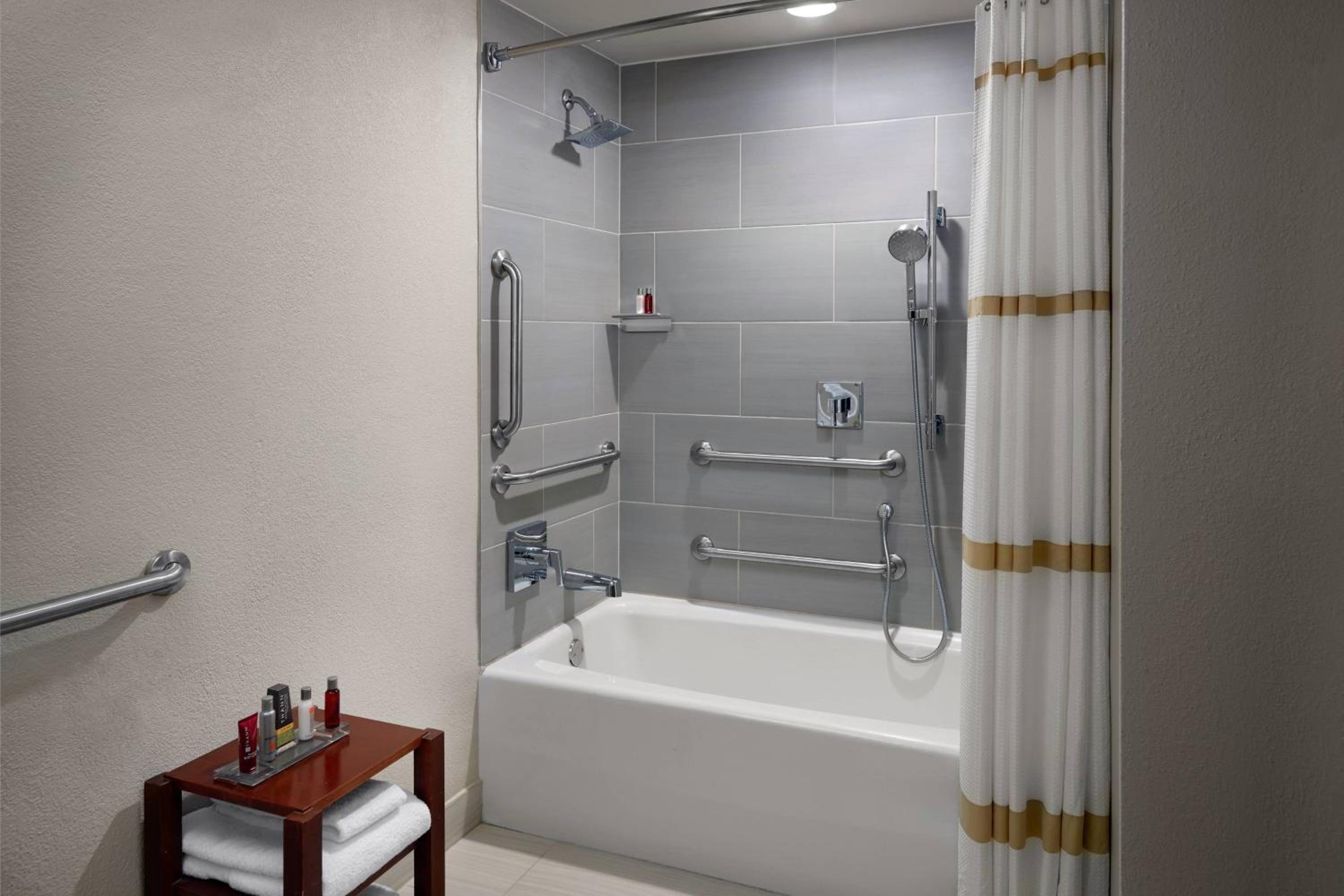 Guest King Room - Photo 5