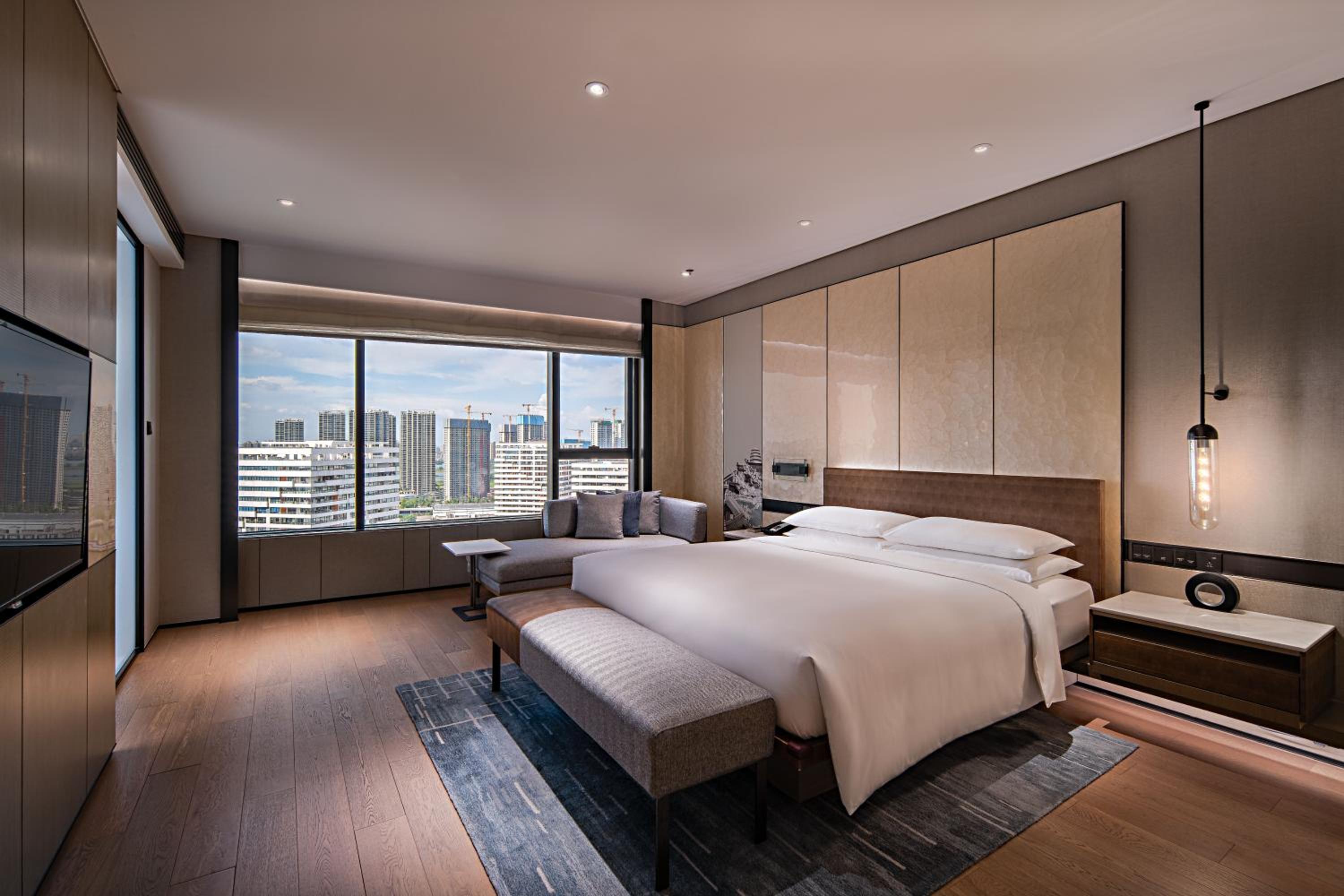 Executive Suite, Executive lounge access, 1 Bedroom Suite - Photo 5