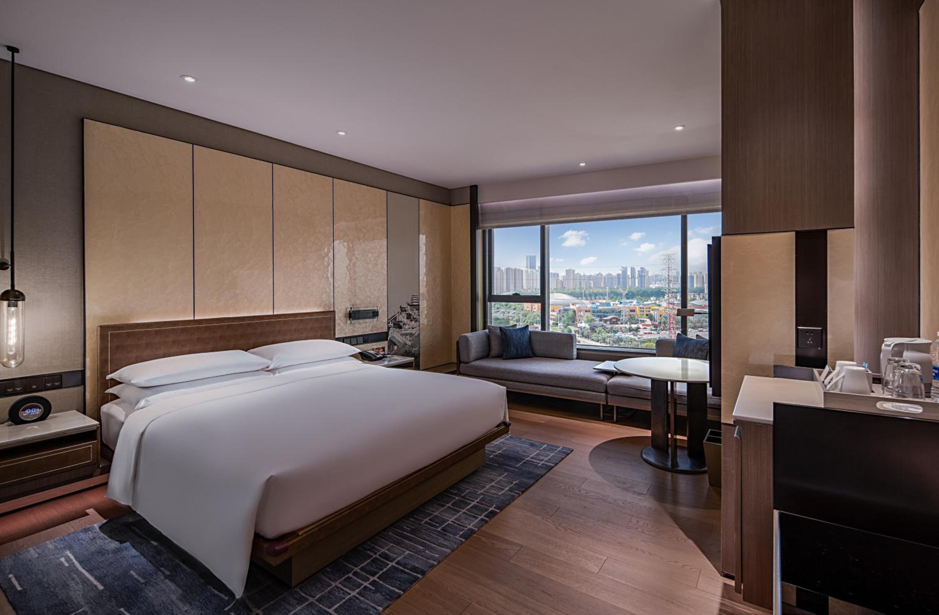 Business City View King Room  - Photo 2
