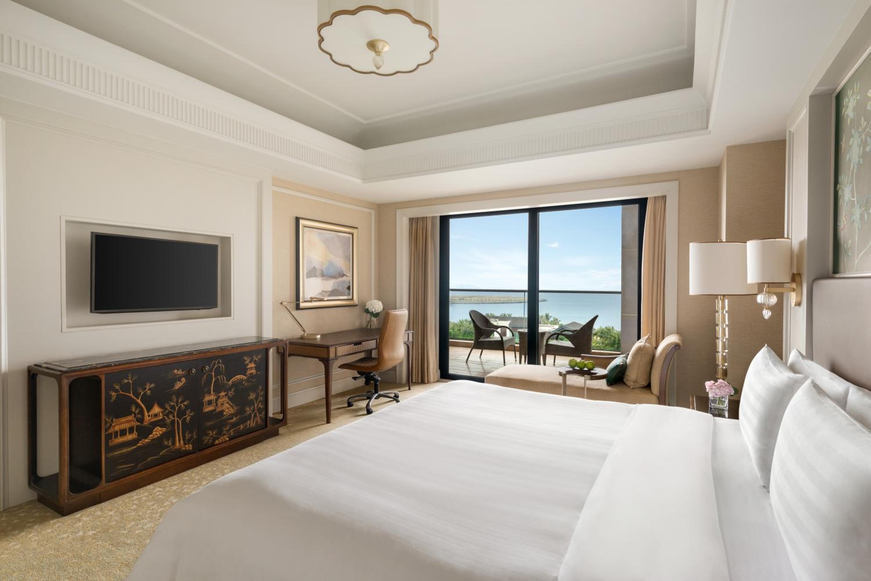 Superior Suite 1 kingsize bed, Ocean view  photo 1