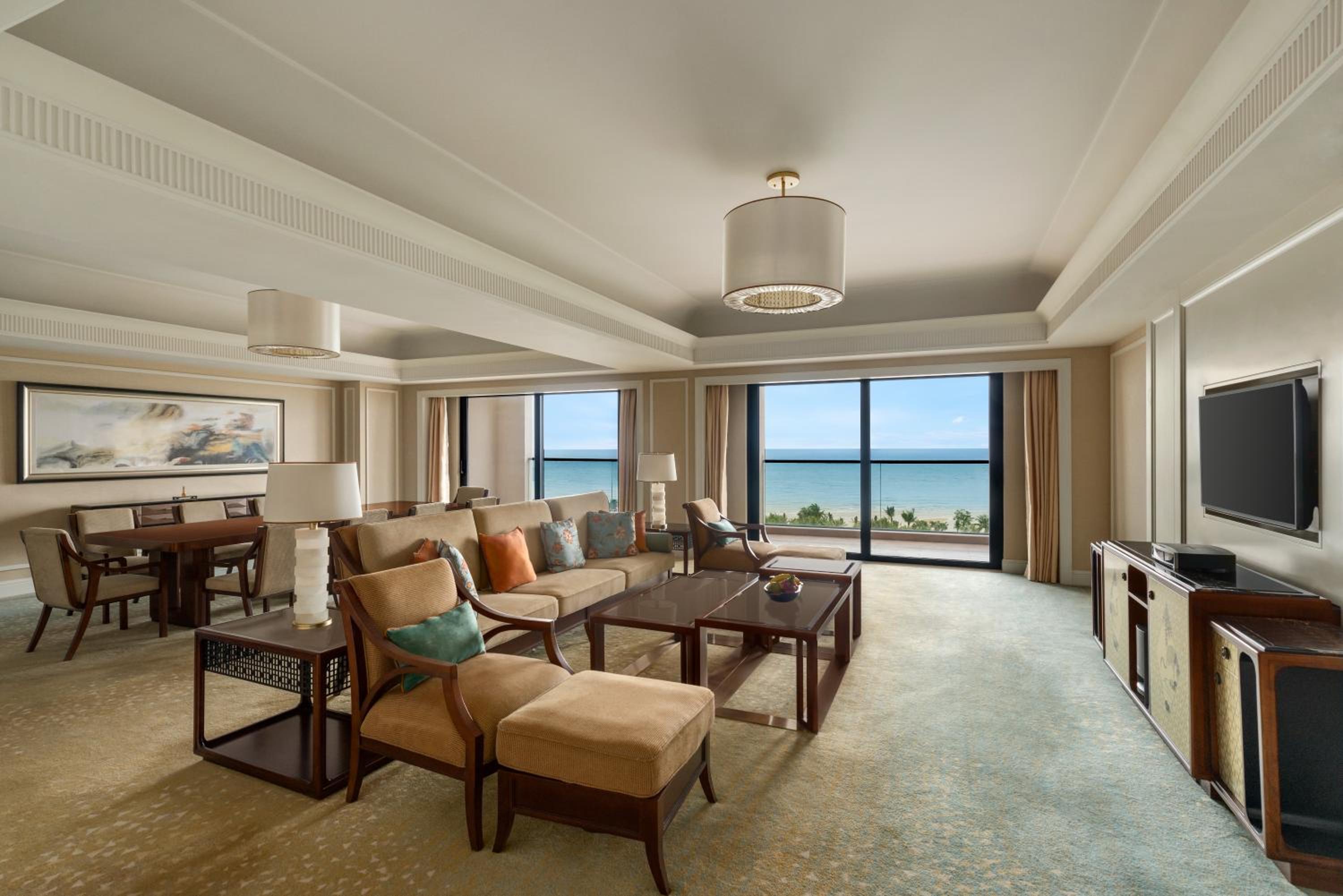 Deluxe Suite with 1 kingsize bed  photo 2