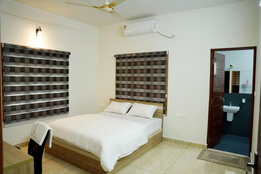 Three-Bedroom Villa photo 3