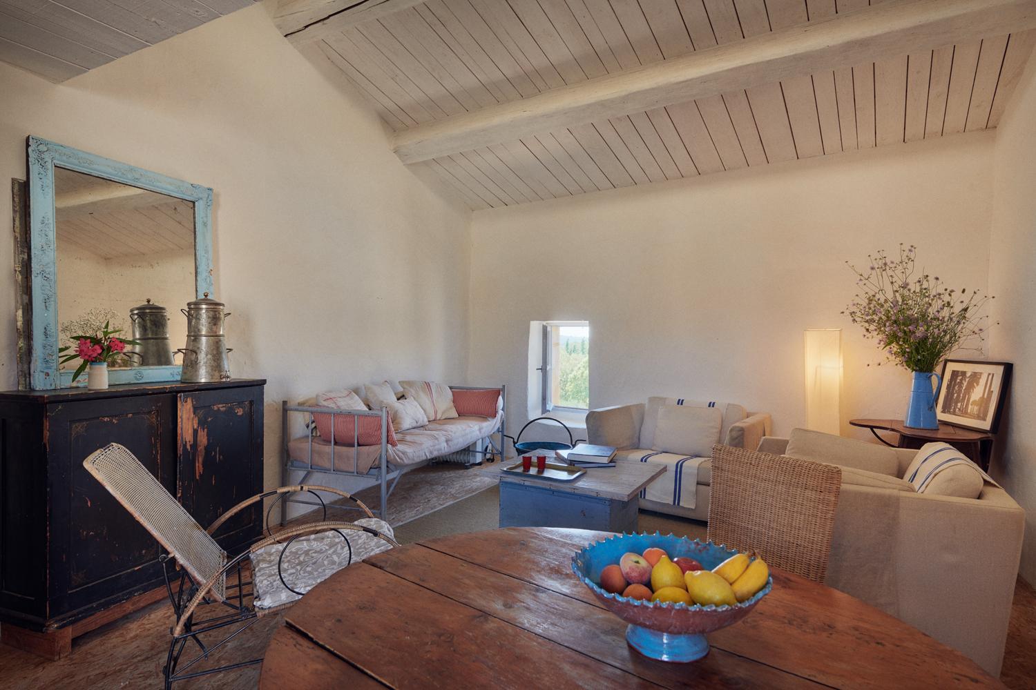 Large One-Bedroom Apartment (2 Adults + 2 Children) photo 2
