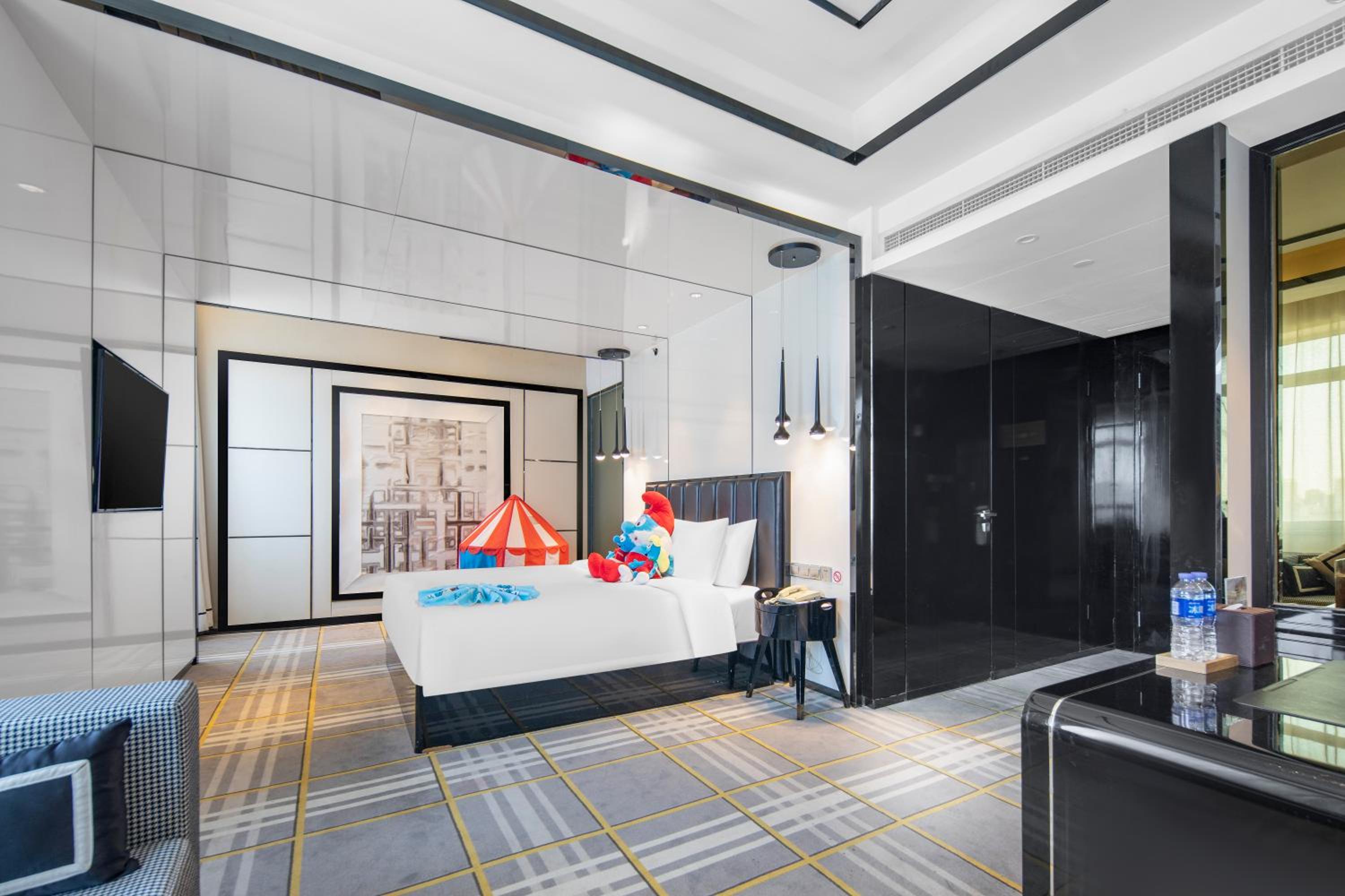 Deluxe Suite photo 2