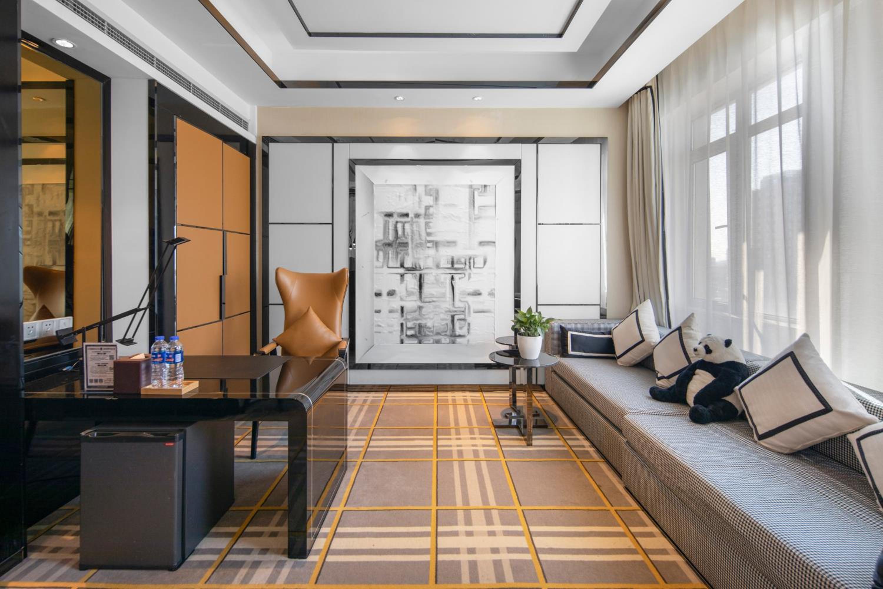 Deluxe Suite photo 3