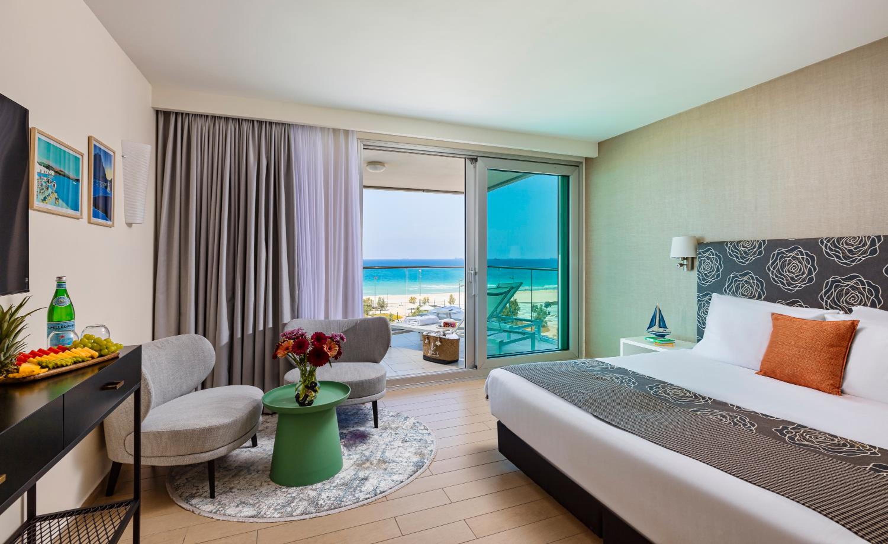 Deluxe Double Room with Balcony and Sea View