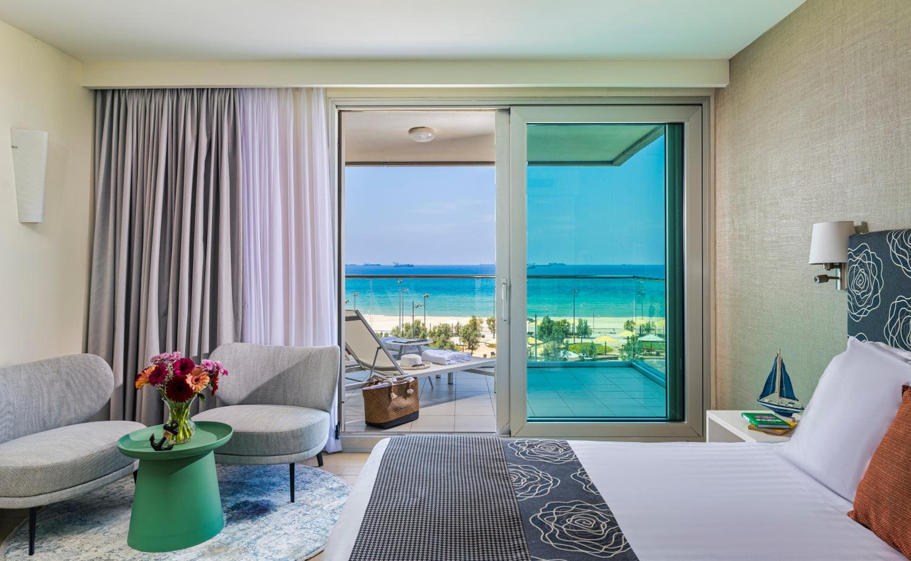 Deluxe Double Room with Balcony and Sea View
