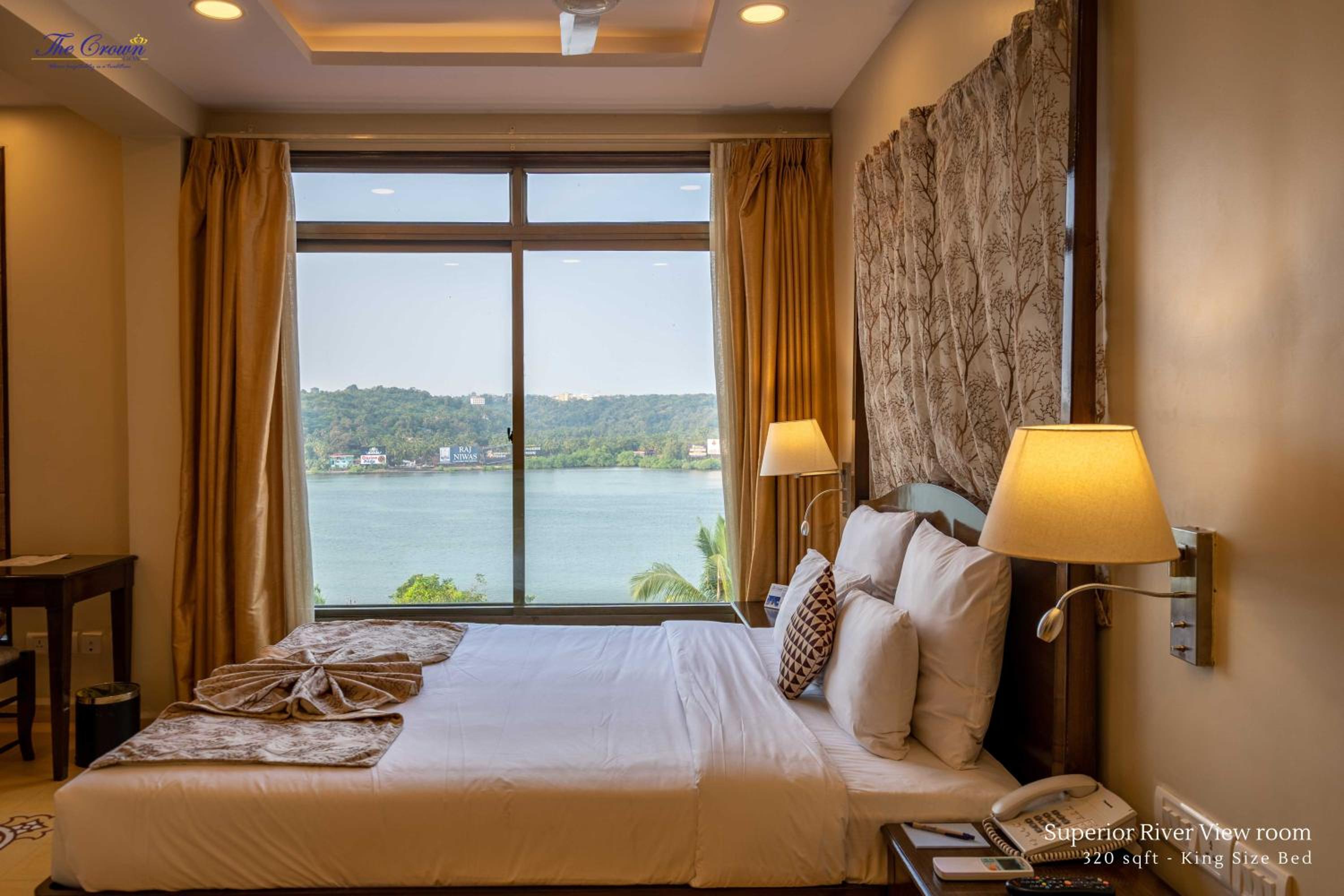 Superior Double or Twin Room with River View - Photo 5