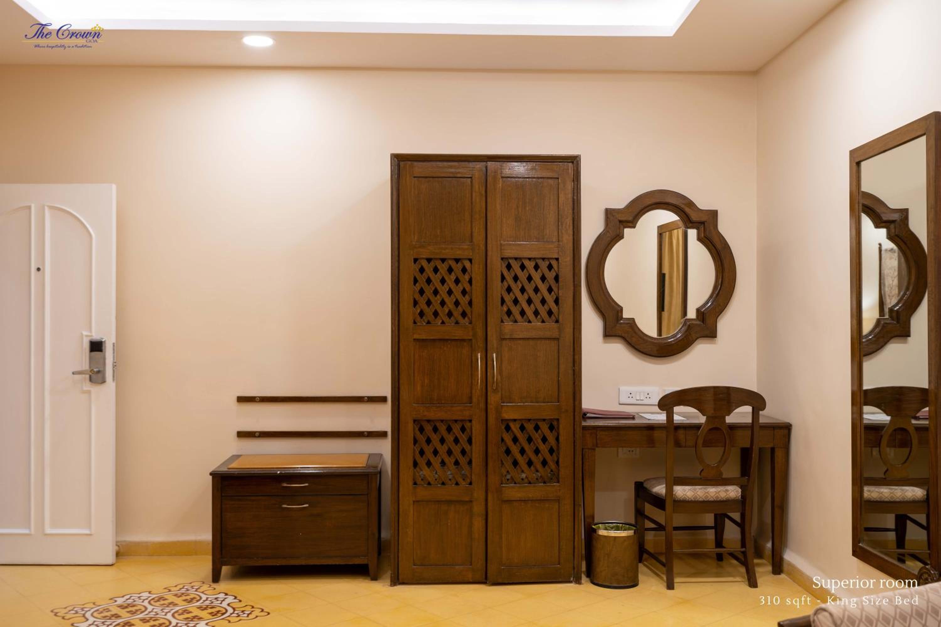 Superior Double or Twin Room with River View - Photo 11