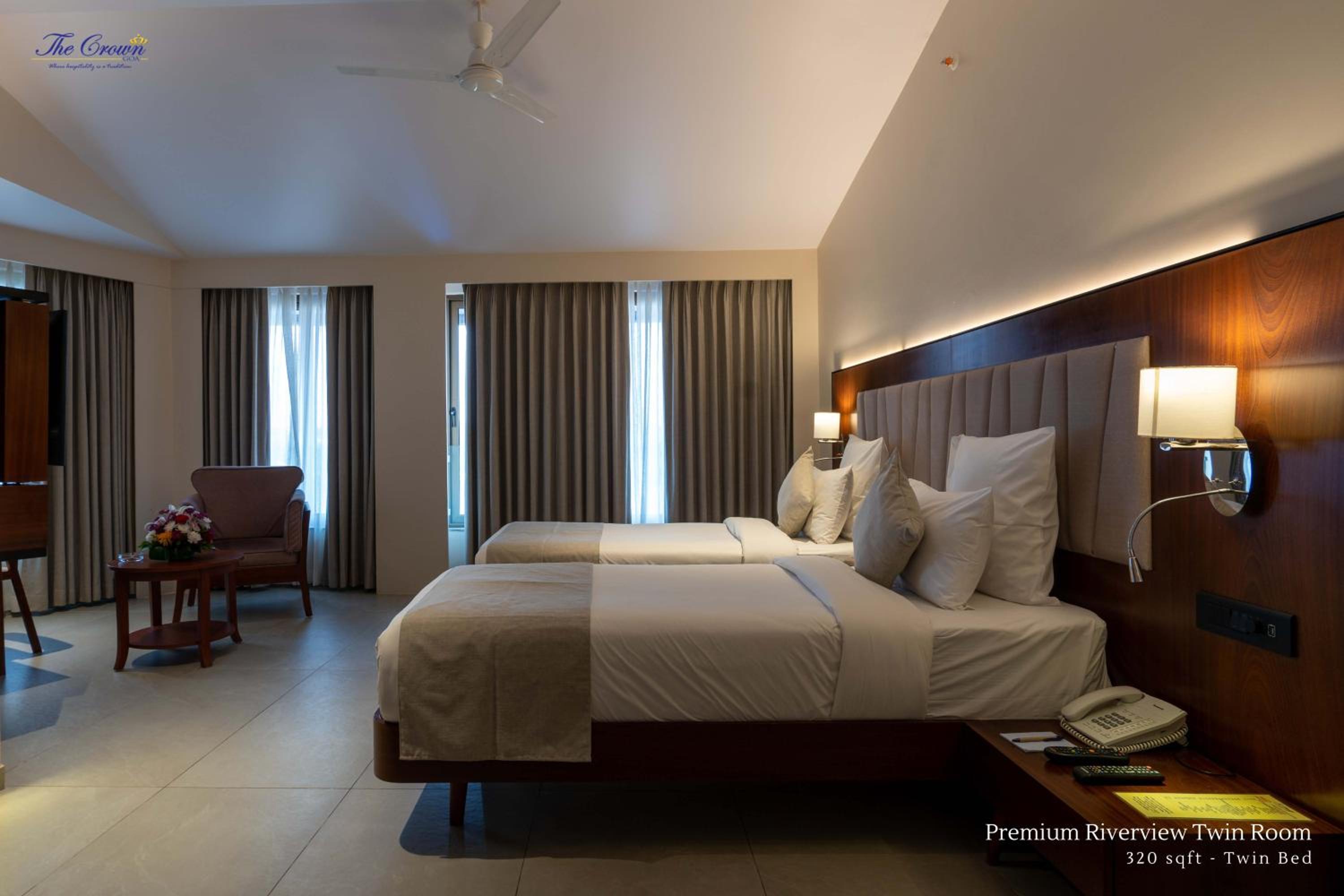 Premium Riverview Twin Room - Photo 3