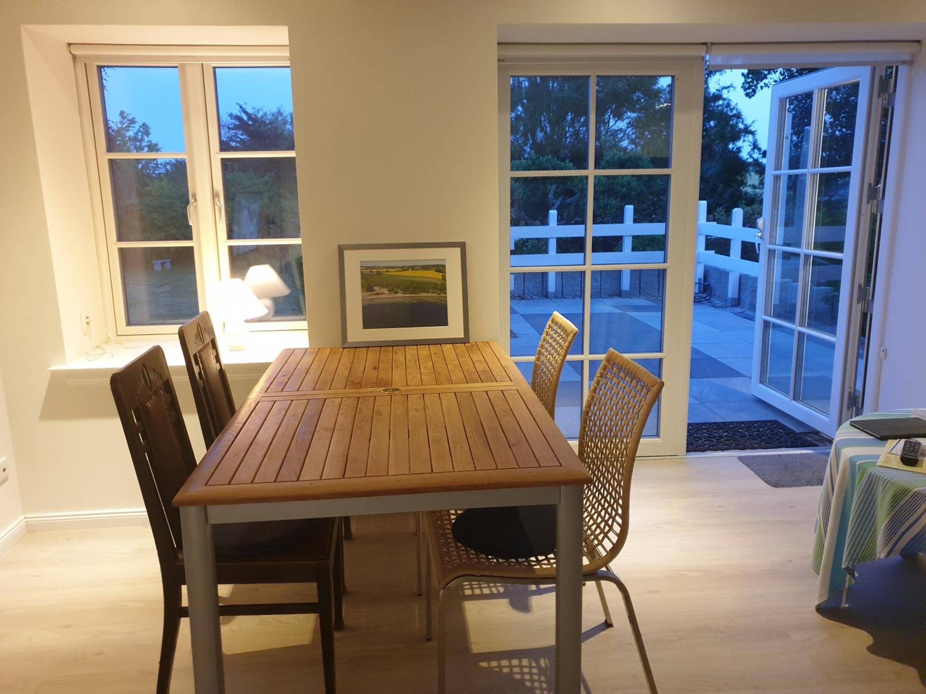 One-Bedroom Apartment with Sea View photo 3