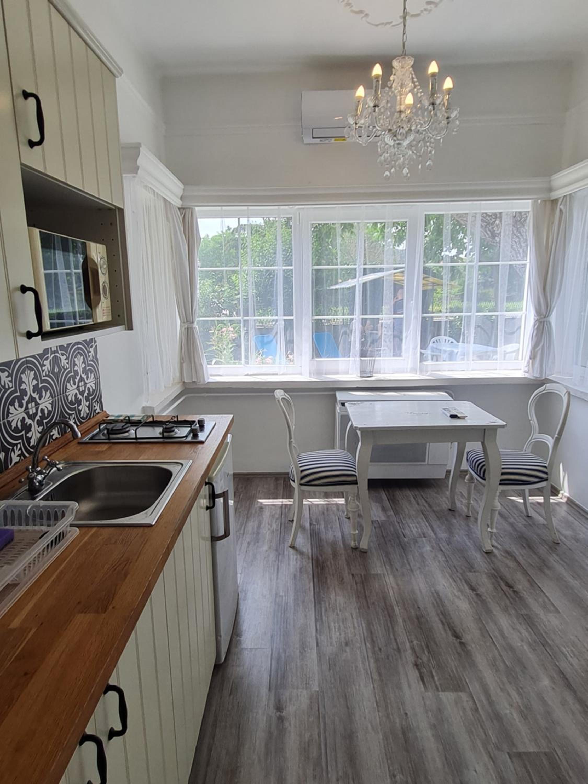 One-Bedroom Apartment (2 Adults) with Terrace - Photo 15