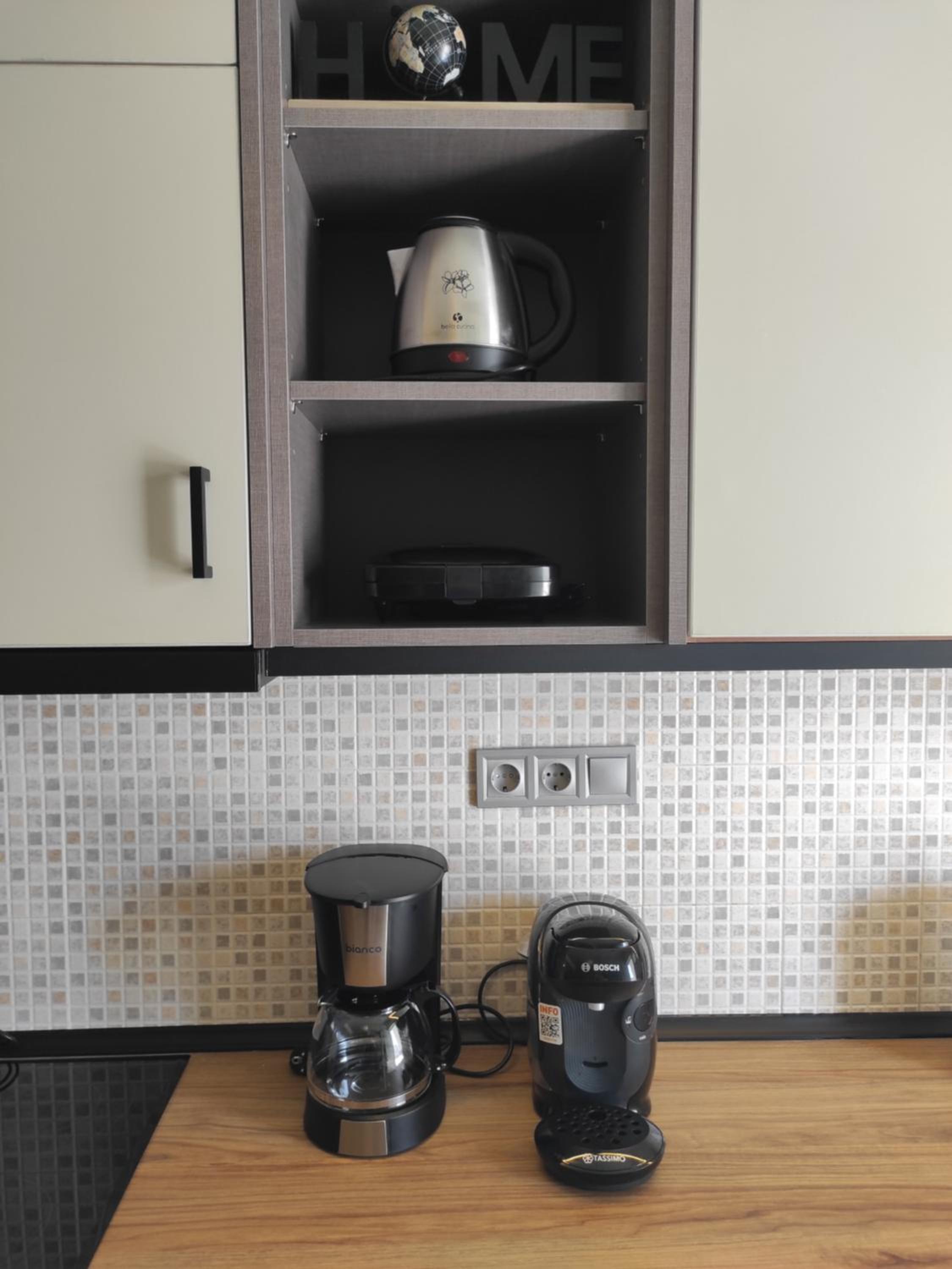 One-Bedroom Apartment photo 2