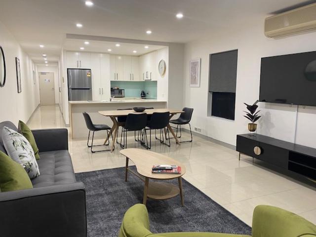 2 Bedroom 2 Bathroom Apartment