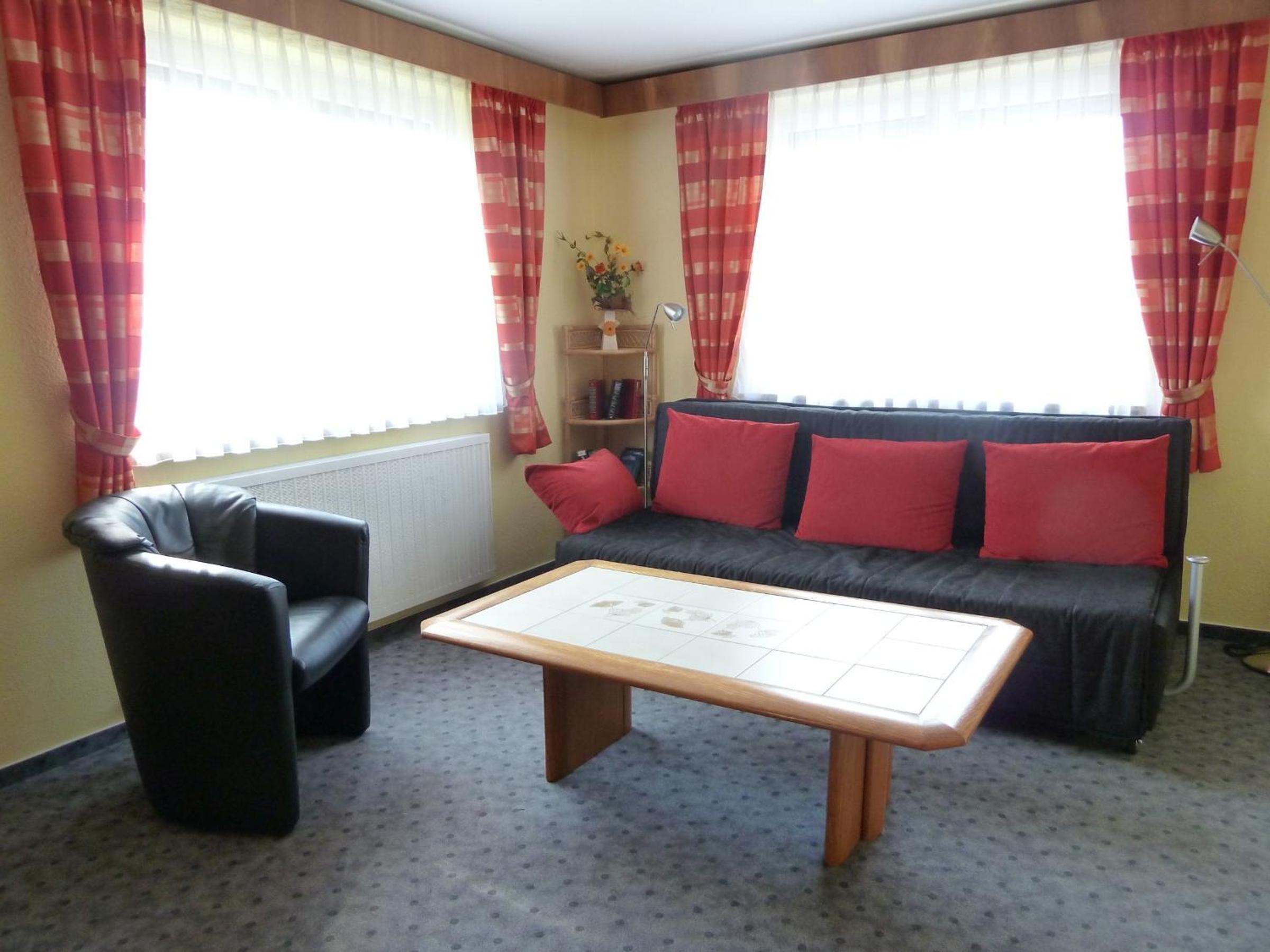 One-Bedroom Apartment with Garden View photo 2