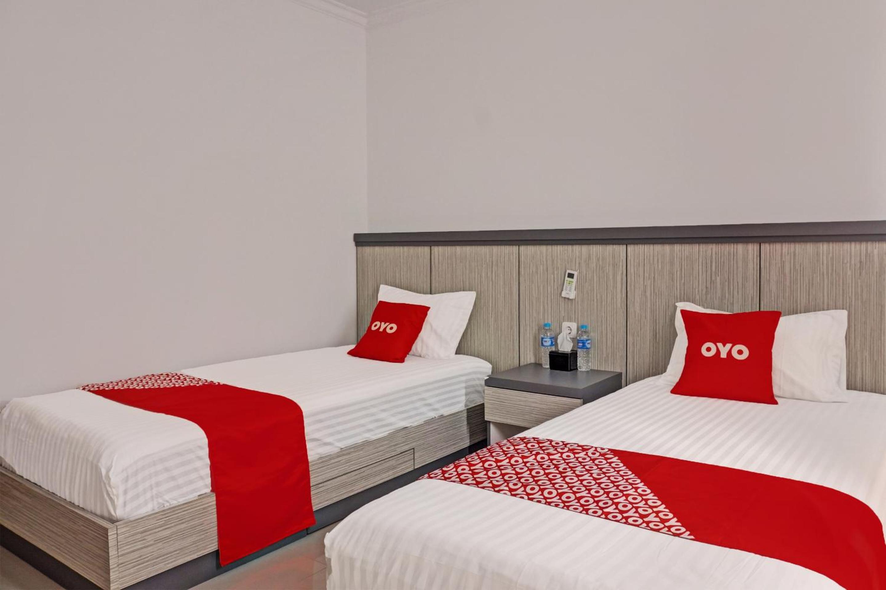 Standard Twin Room photo 3