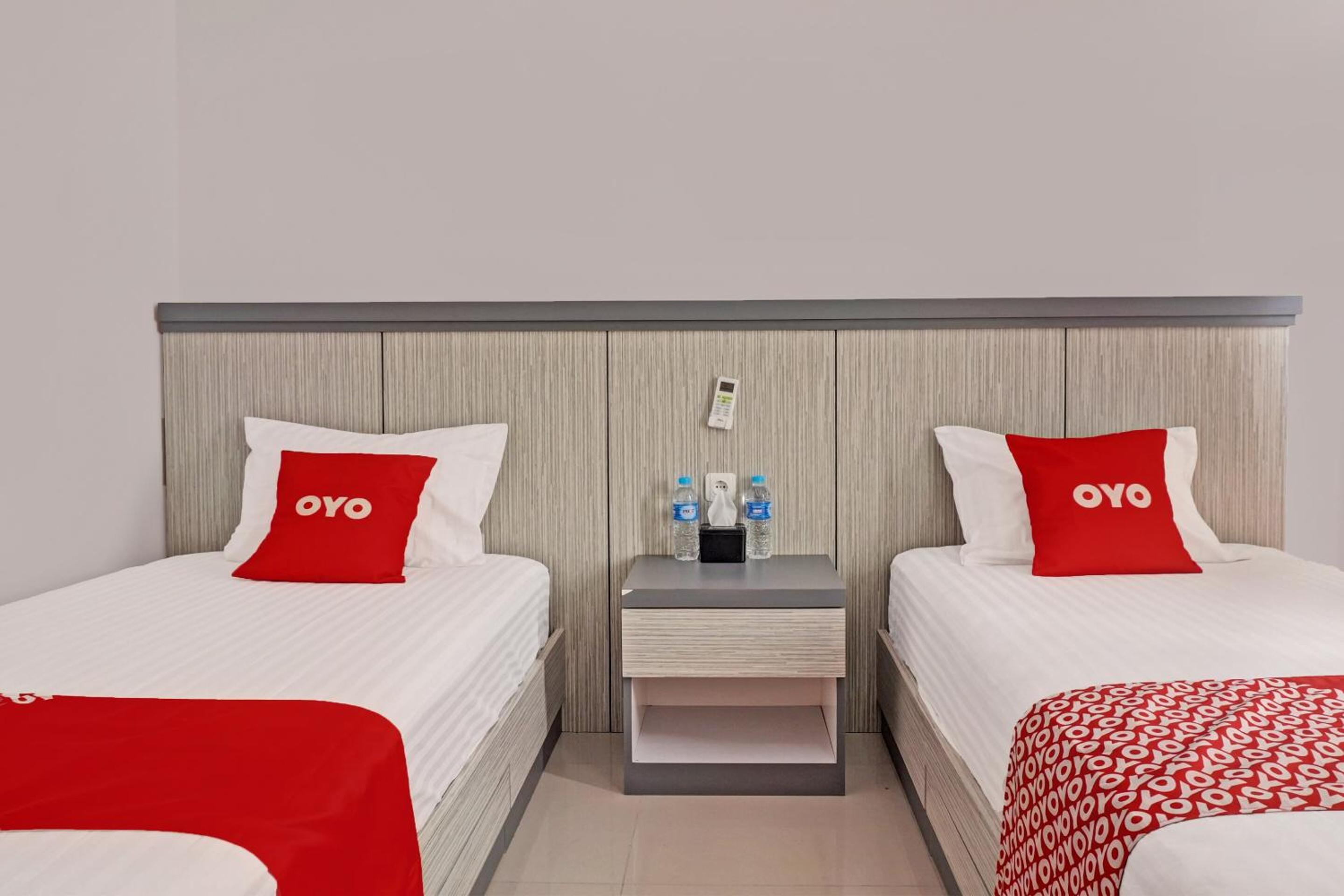 Standard Twin Room photo 2