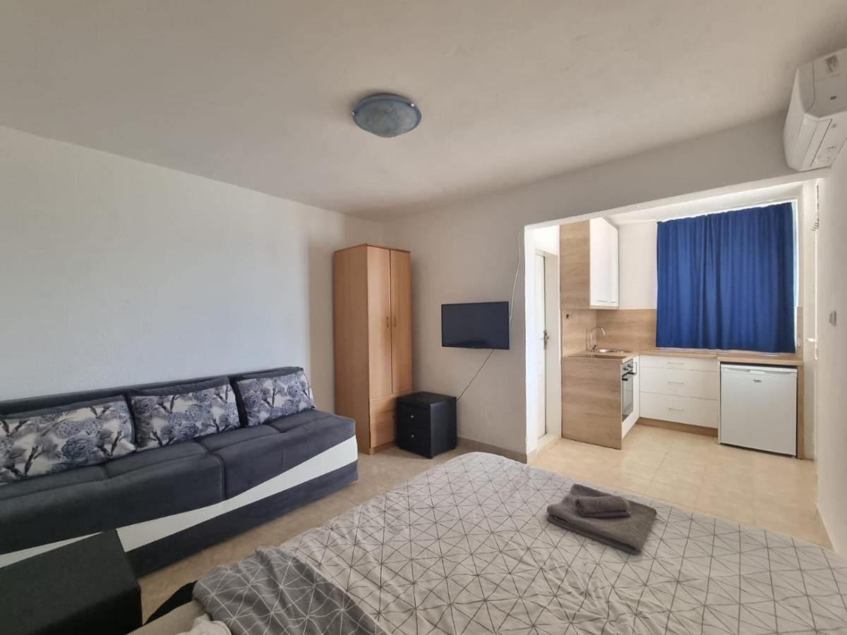 Studio with Sea View