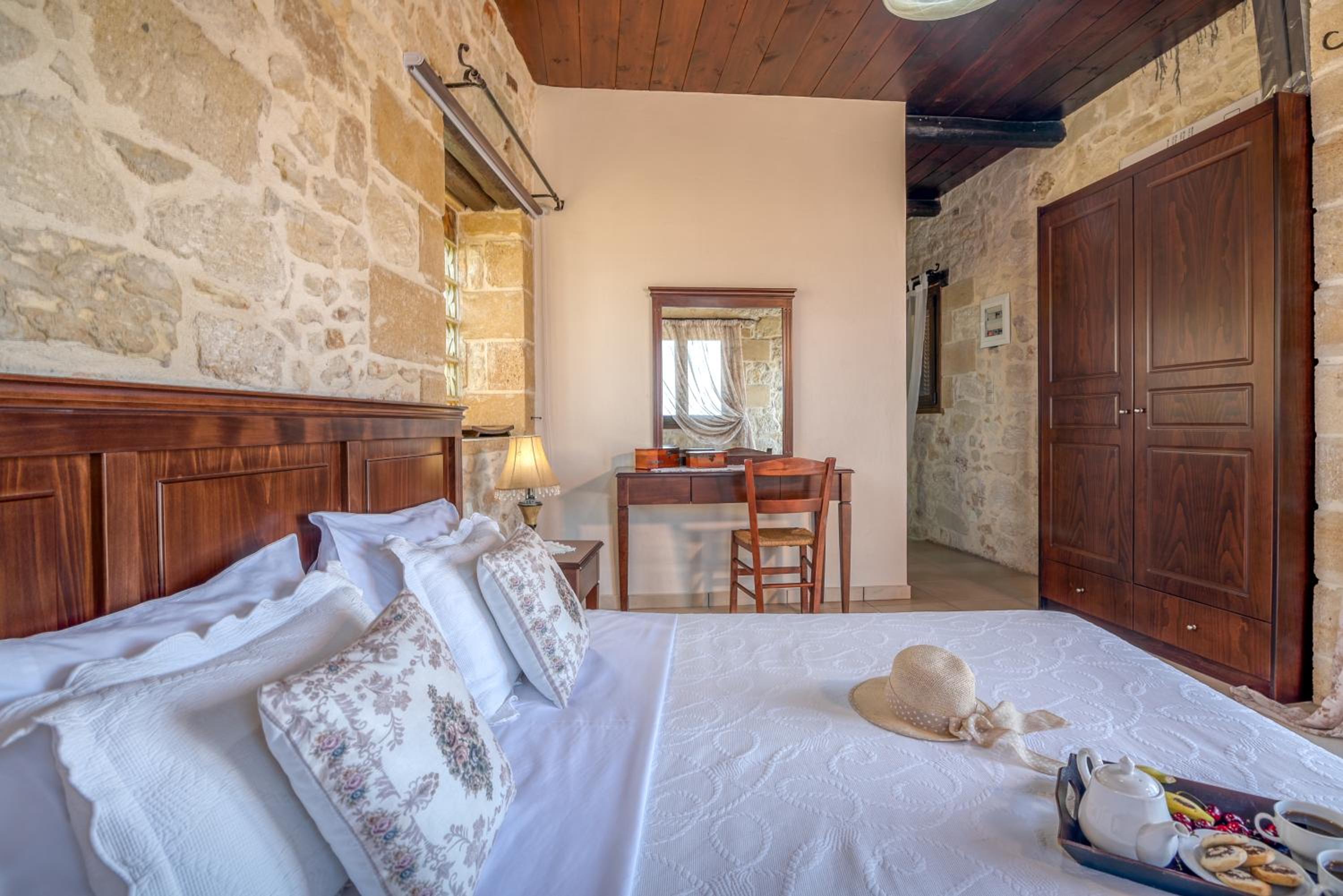 One-Bedroom Apartment with Spa Bath