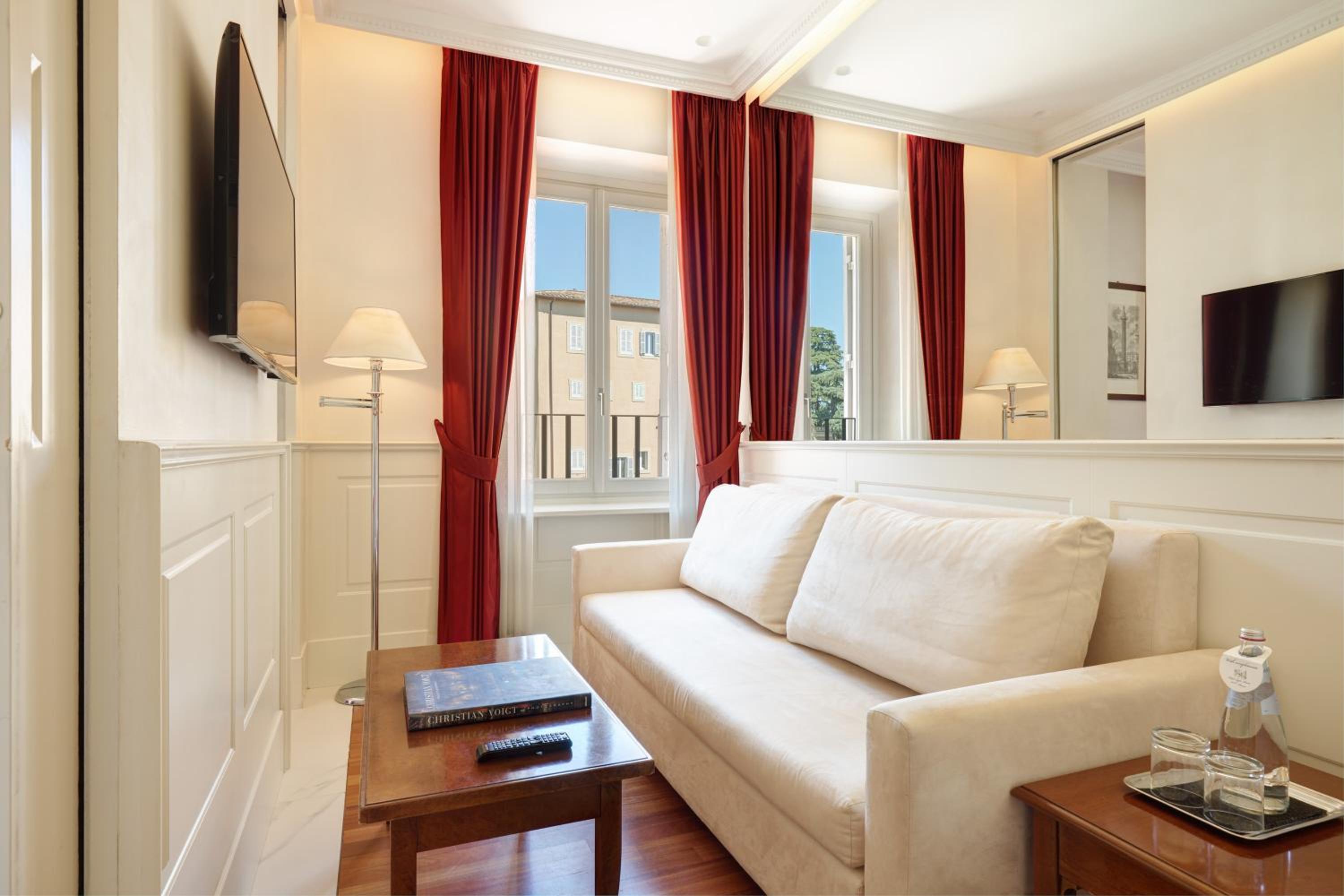 Junior Suite thumbnail 6