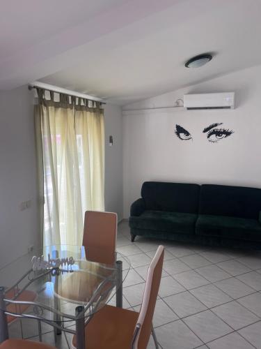 One-Bedroom Apartment with Balcony photo 3