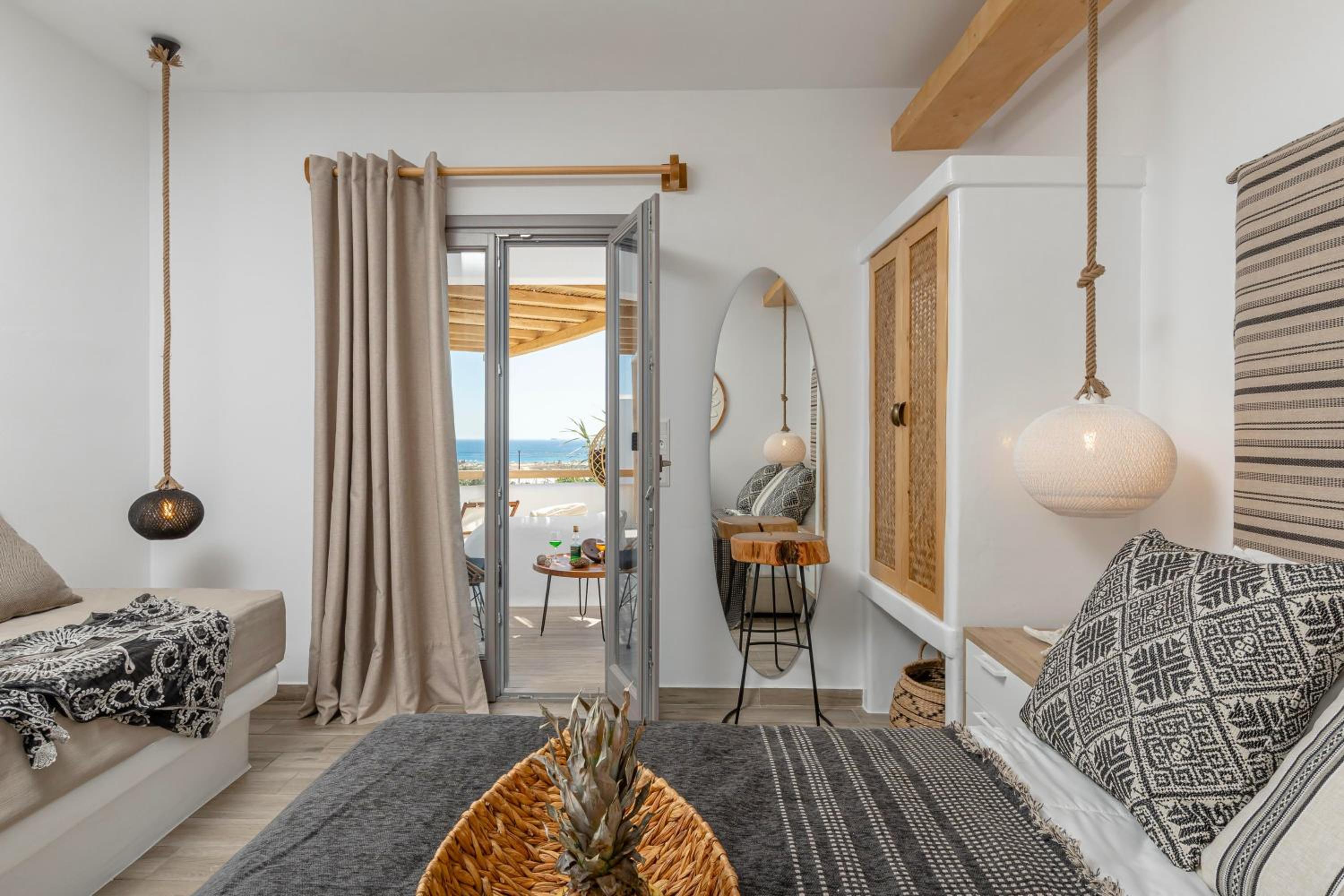 Deluxe Suite with Sea View photo 1