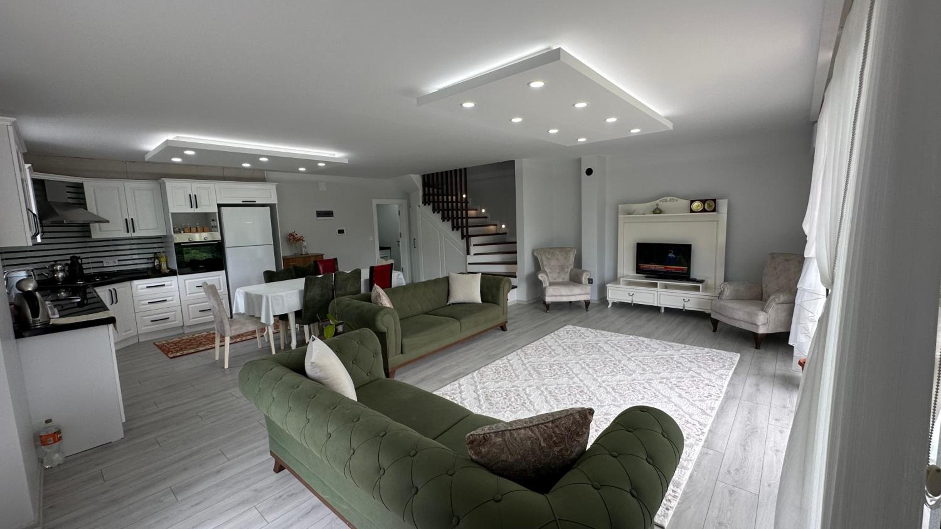 Villa photo 1