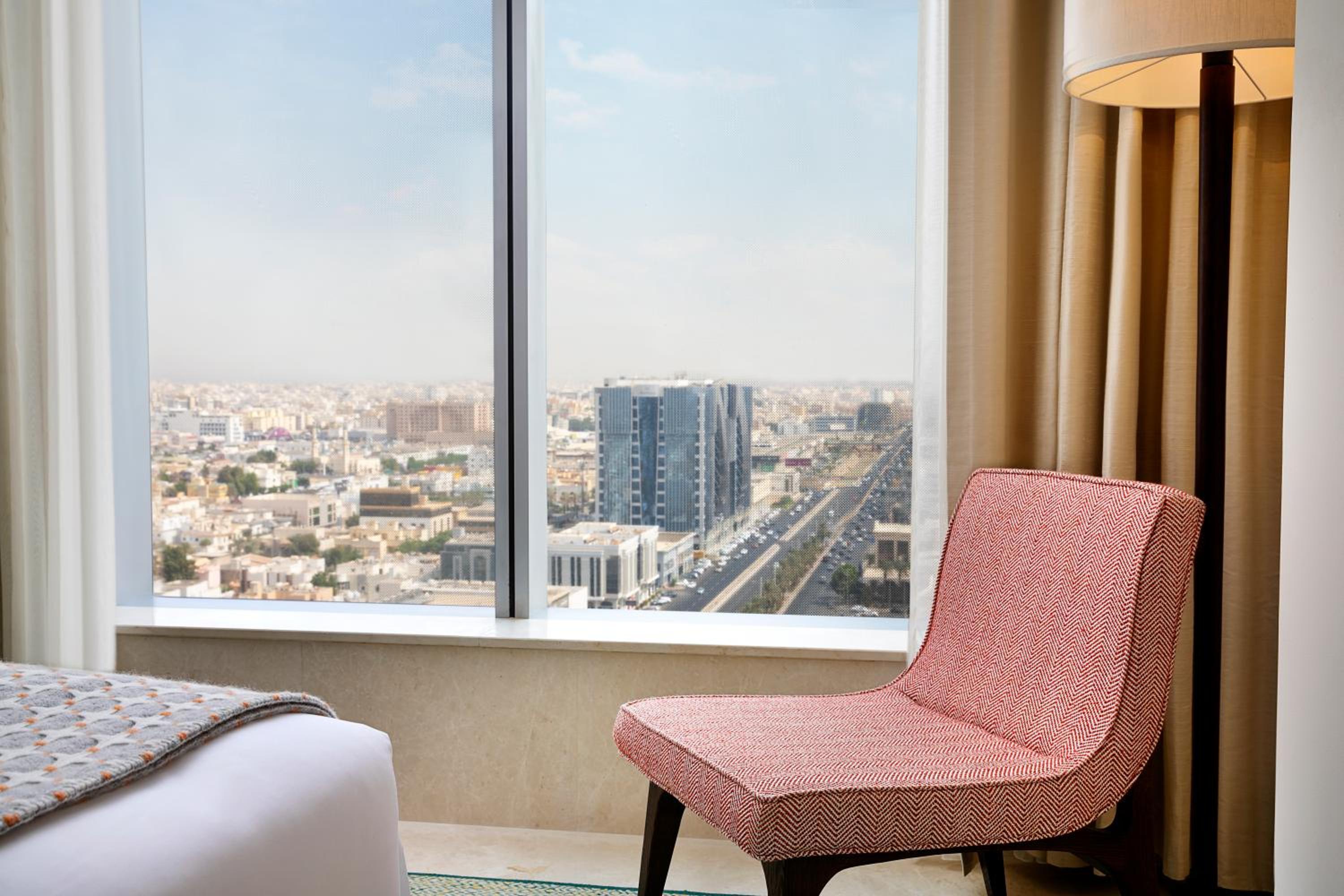 Deluxe Guest room, 2 Twin/Single Bed(s), City view