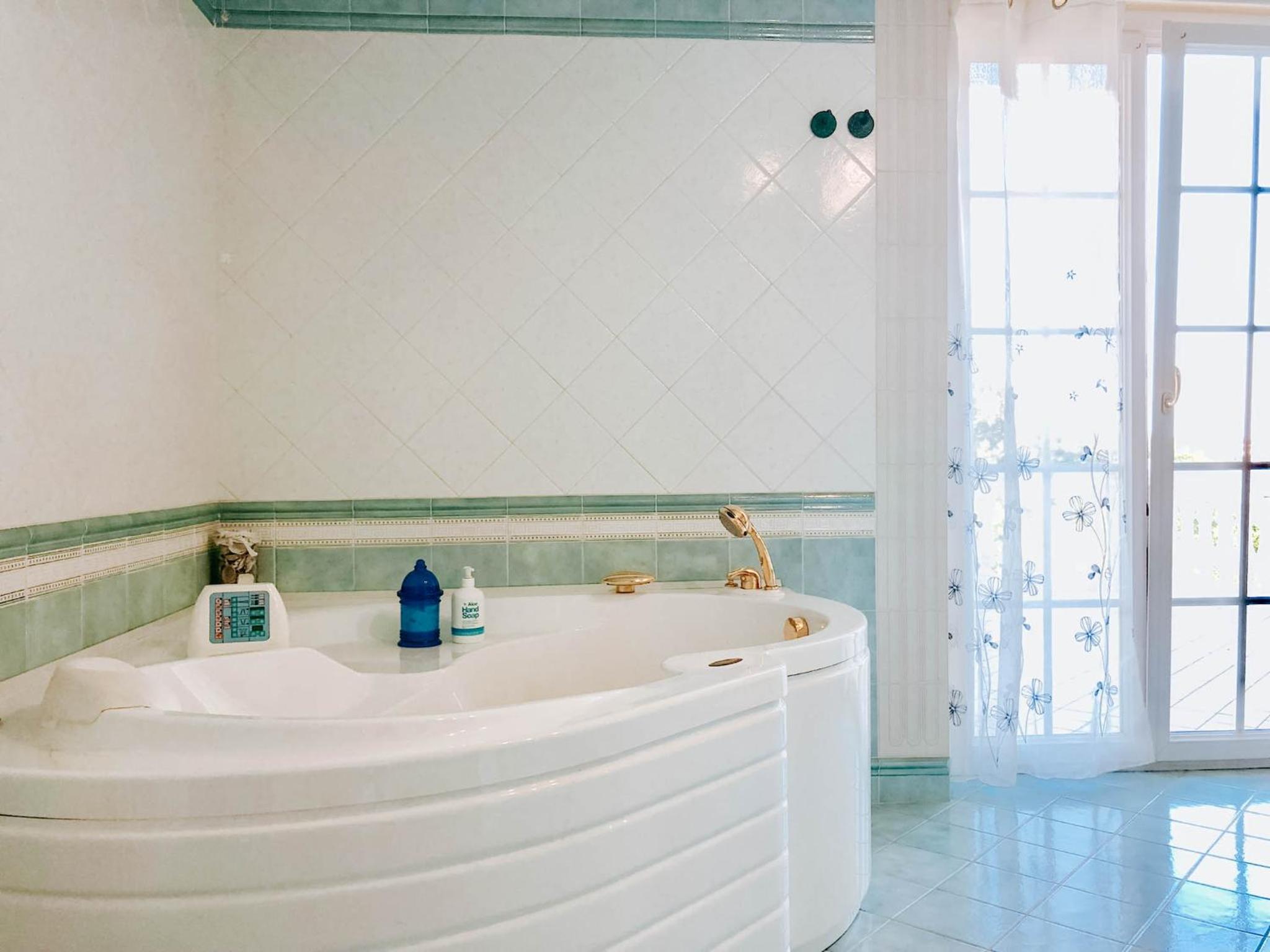 Luxury Triple Room - Photo 6