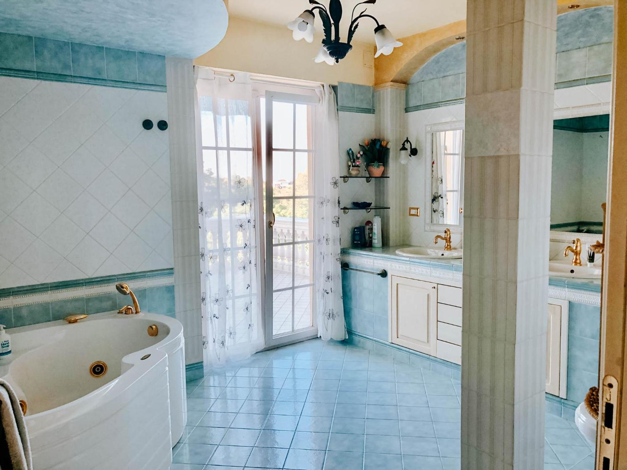 Luxury Triple Room - Photo 4
