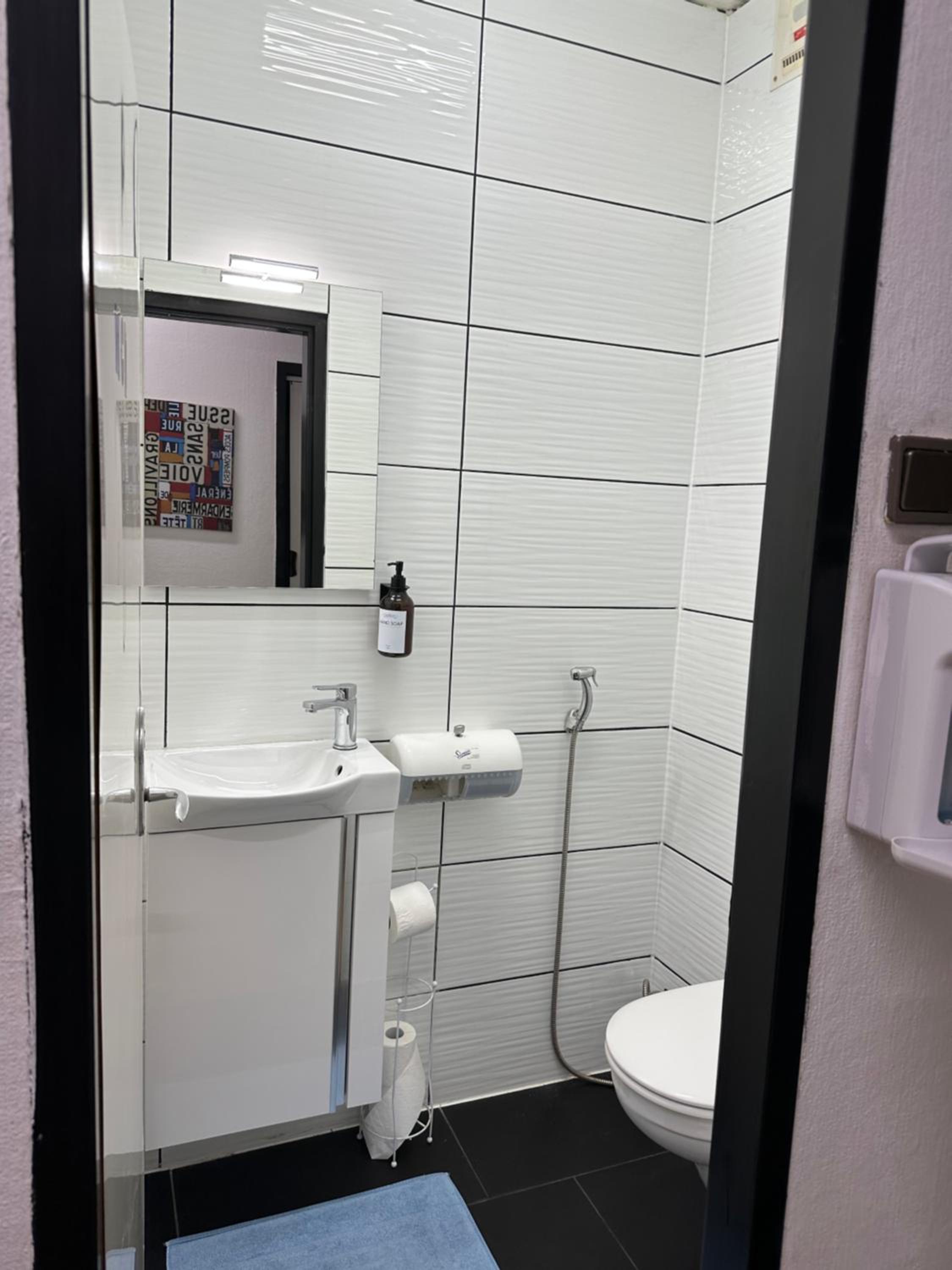 Deluxe Room - Photo 11