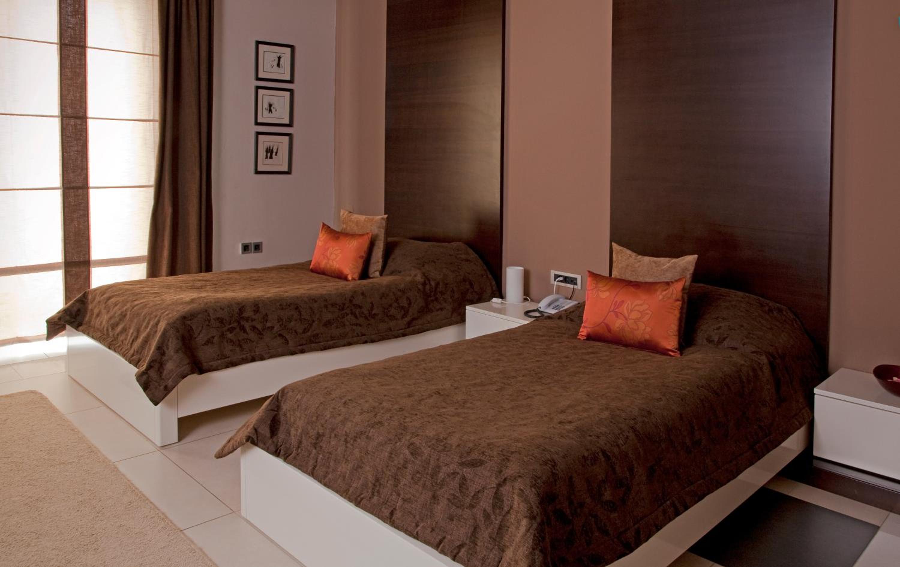 Standard Double or Twin Room - Photo 13