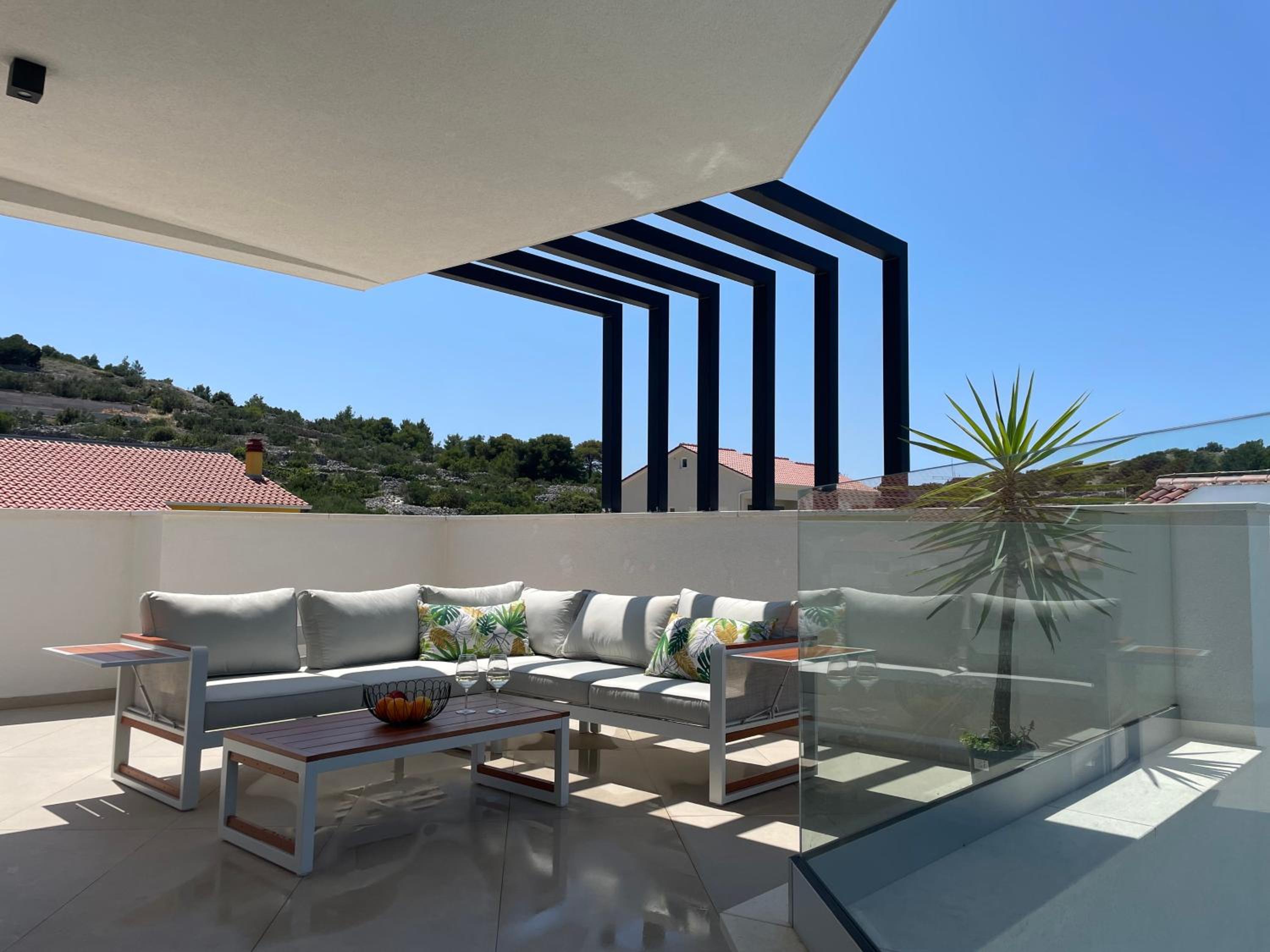 Villa photo 3