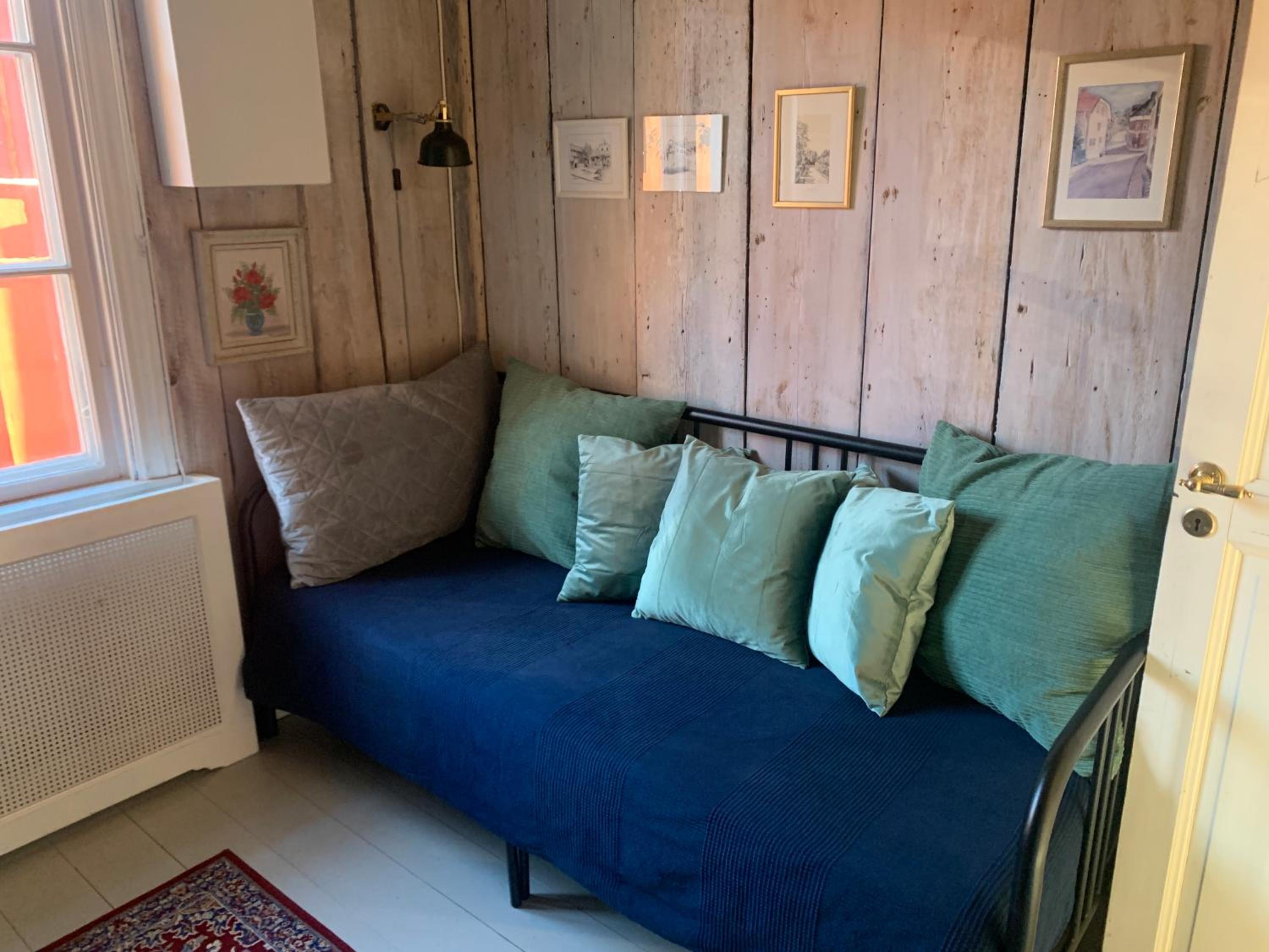 One-Bedroom Apartment - Photo 4